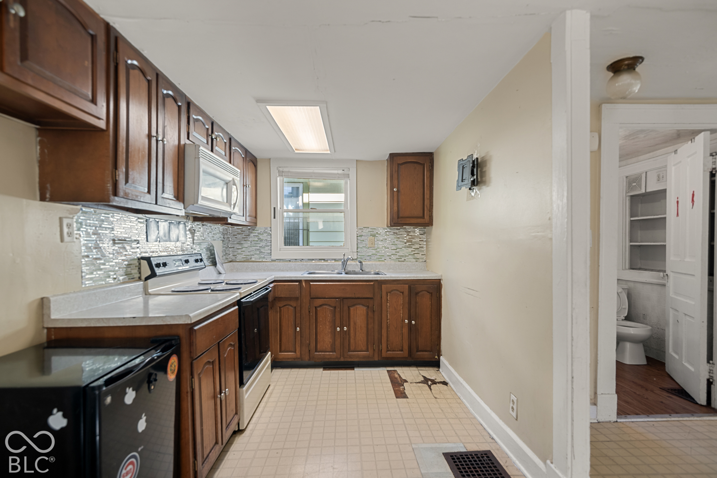 622 W 41st Street, Indianapolis, IN, 46208 photo 4 of 15