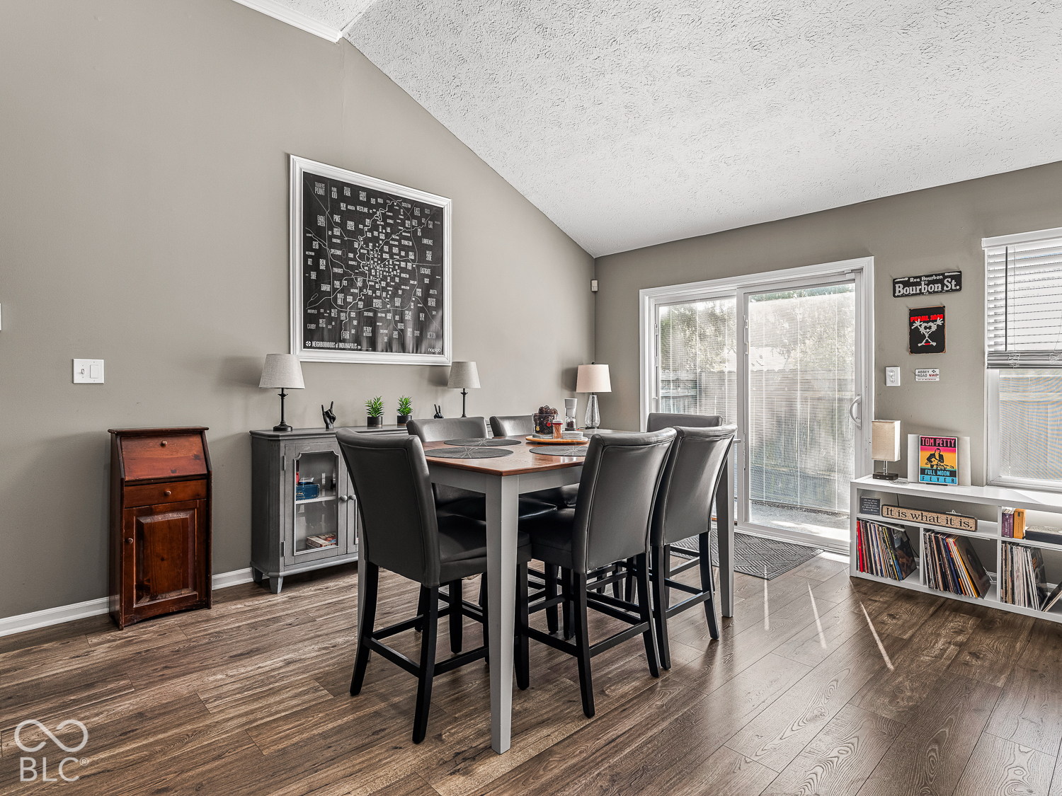9236 Steeplechase Drive, Indianapolis, IN, 46250 photo 4 of 34