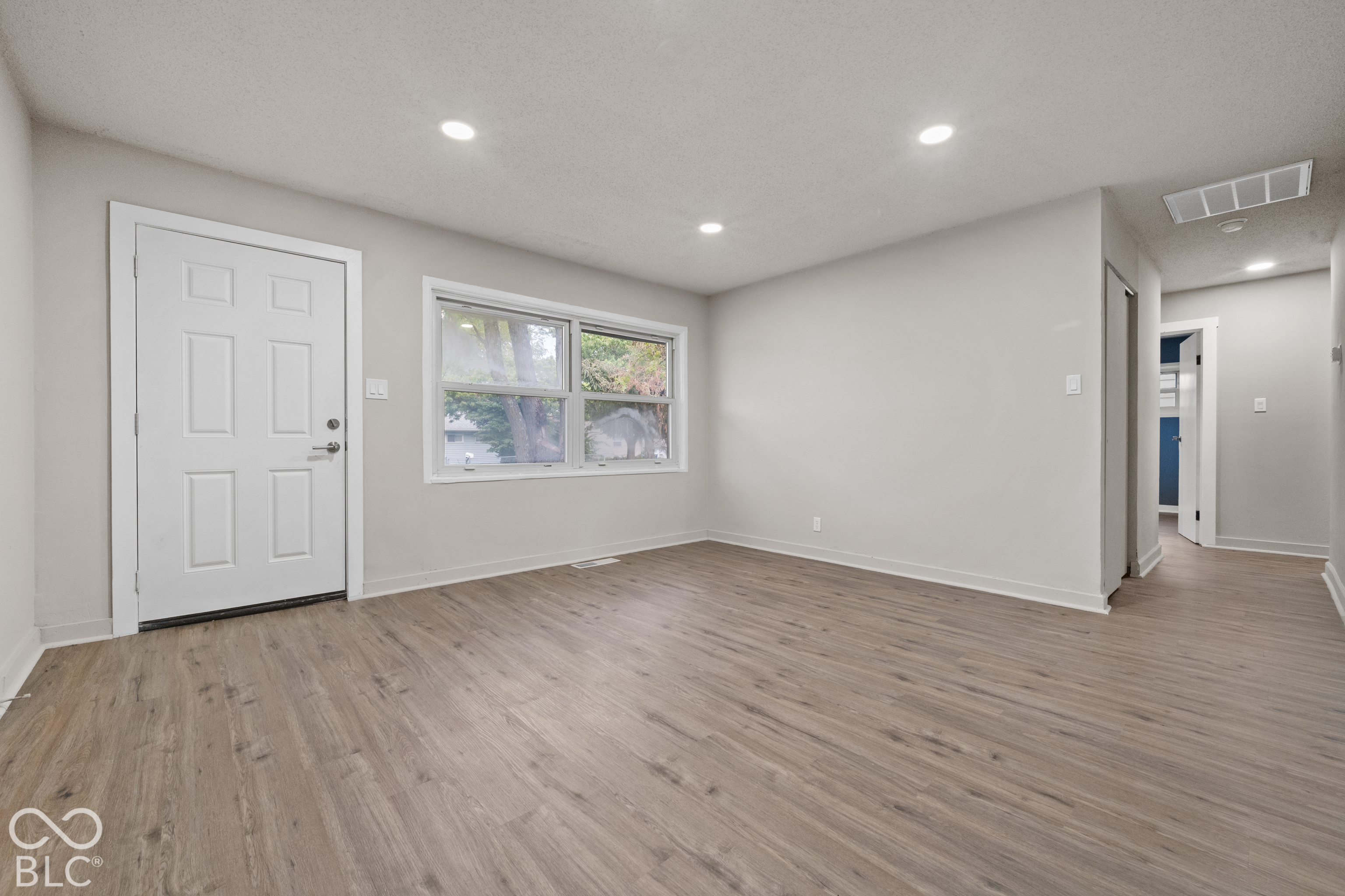 4863 N Katherine Drive, Indianapolis, IN, 46226 photo 4 of 27