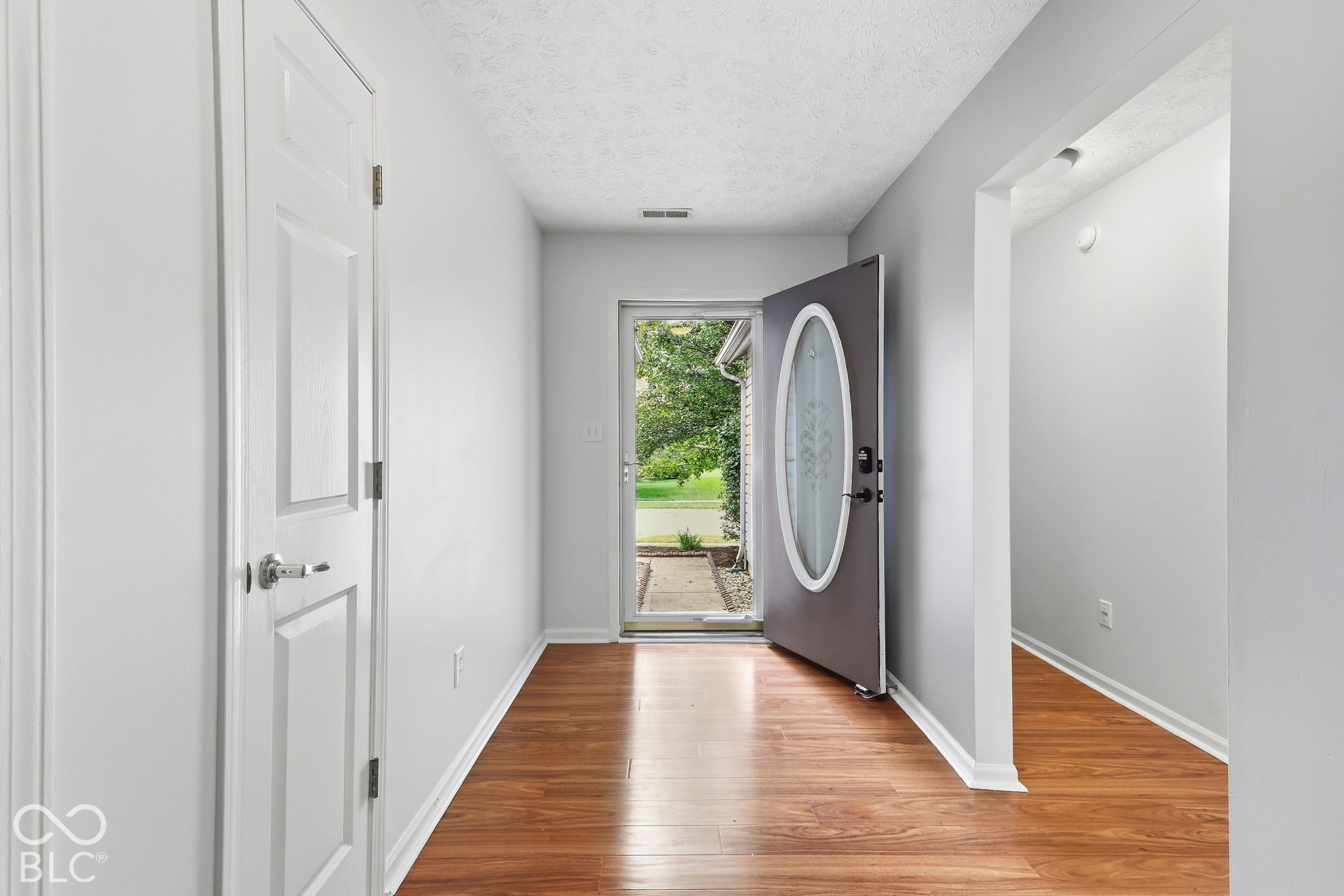 6276 Briargate Drive, Zionsville, IN, 46077 photo 4 of 53