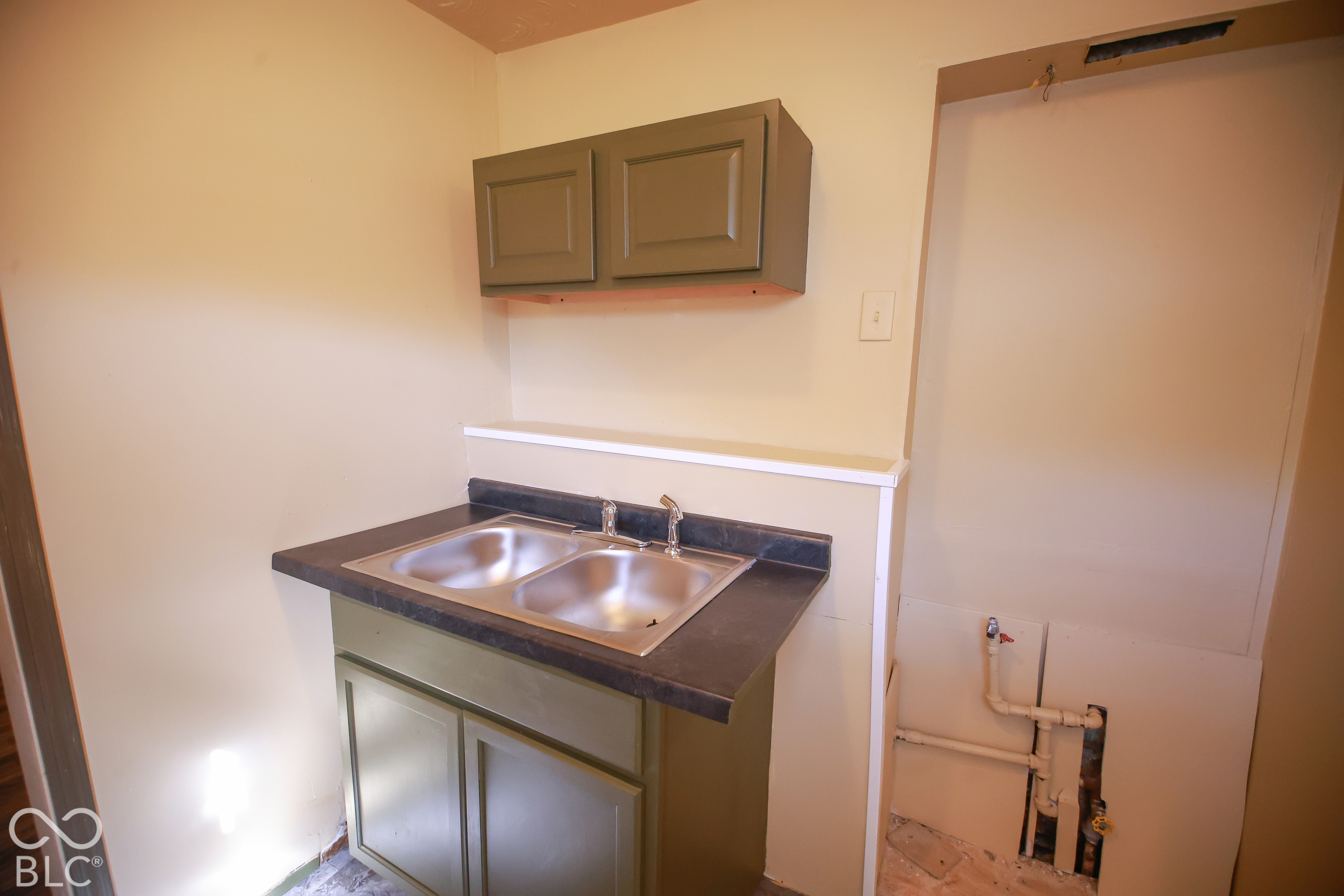 3102 N Temple Avenue, Indianapolis, IN, 46218 photo 4 of 30