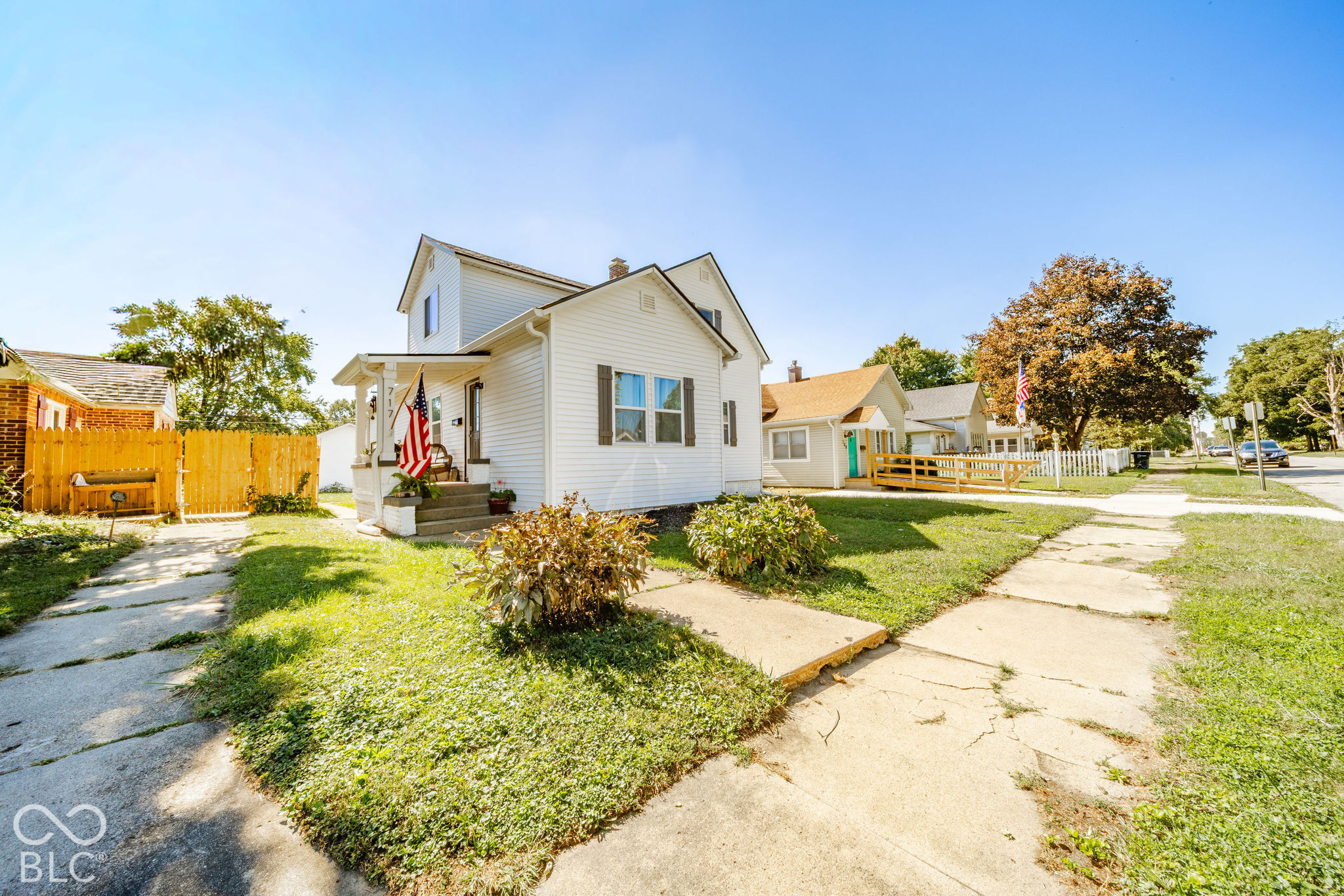 717 S A Street, Elwood, IN, 46036 photo 4 of 32