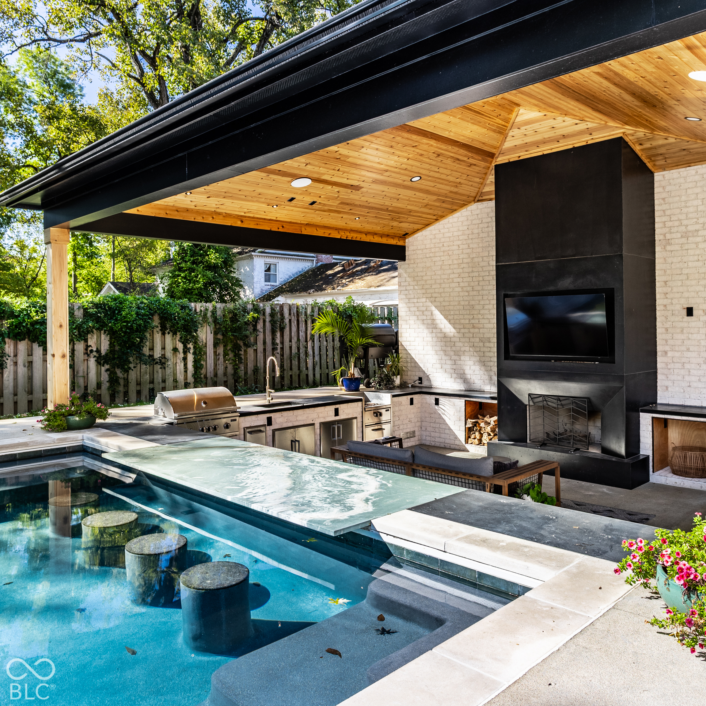 547 E 82nd Street, Indianapolis, IN, 46240 photo 4 of 62