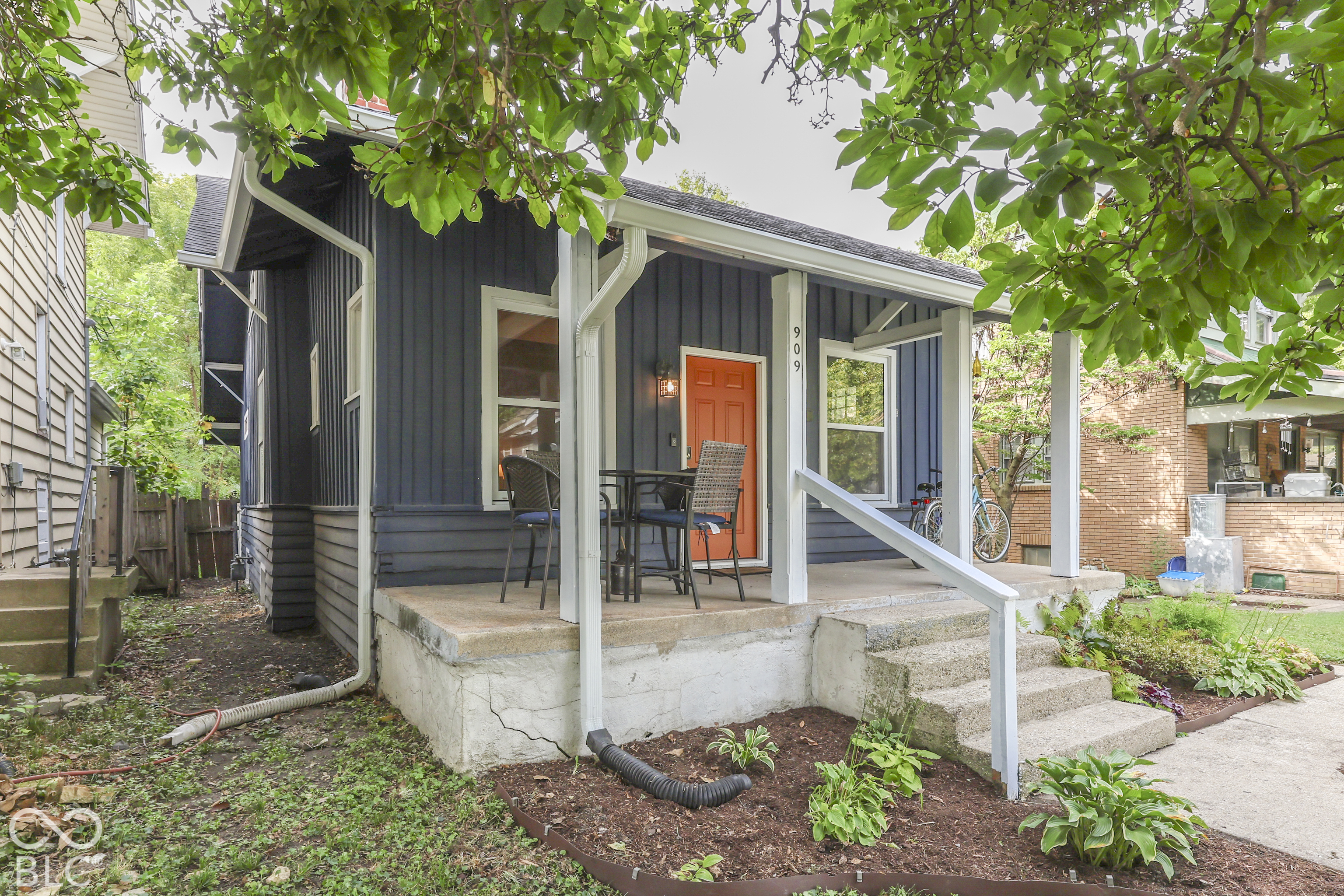 909 E 42nd Street, Indianapolis, IN, 46205 photo 4 of 46
