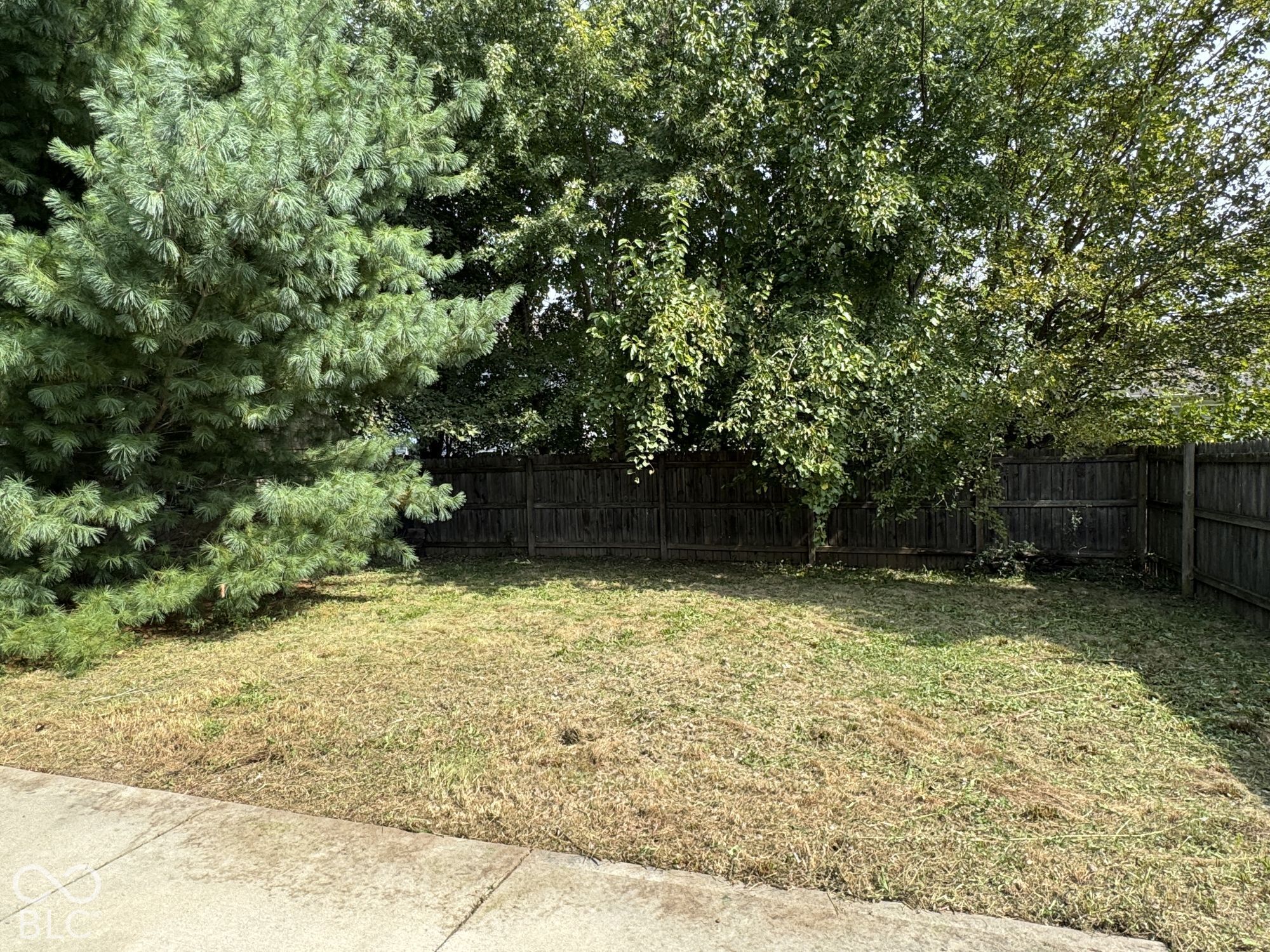 6251 Cradle River Drive, Indianapolis, IN, 46221 photo 4 of 19