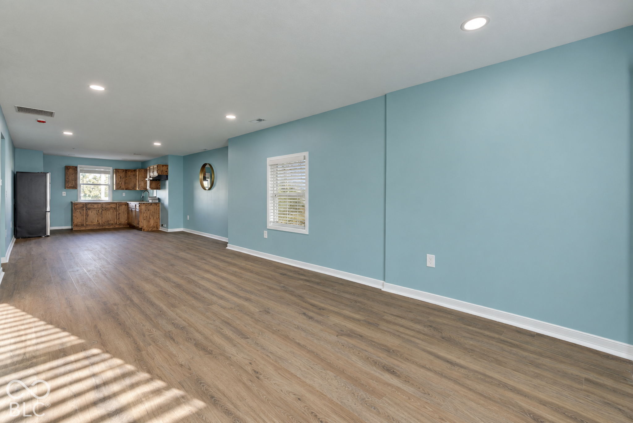 527 S Holt Road, Indianapolis, IN, 46241 photo 4 of 38