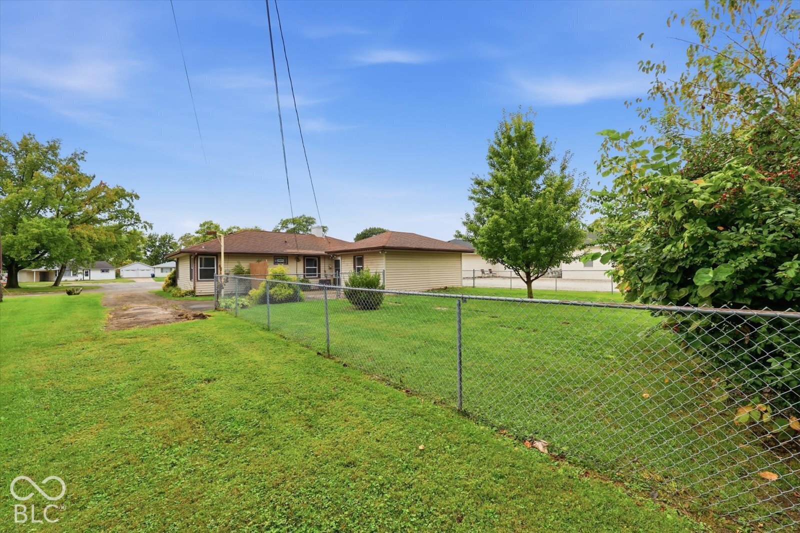 623 Van Avenue, Shelbyville, IN, 46176 photo 4 of 33