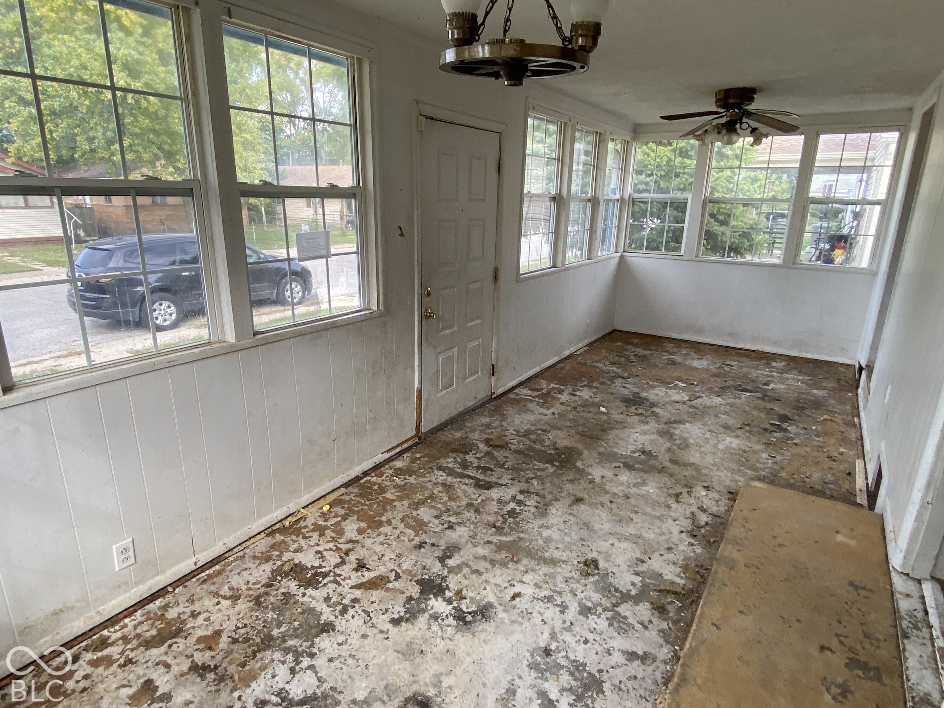 2161 N Dequincy Street, Indianapolis, IN, 46218 photo 4 of 17