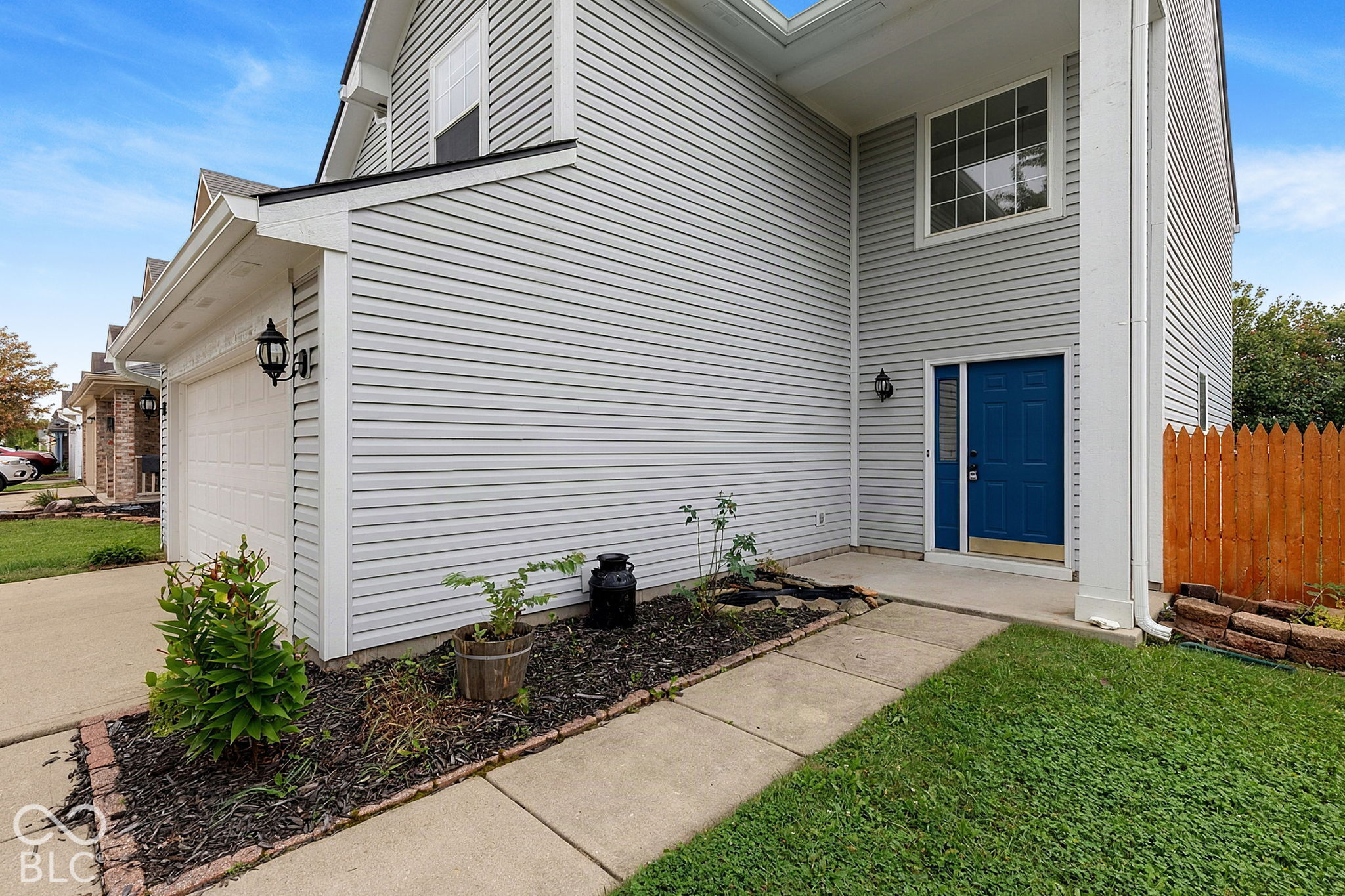 5228 Waterton Lakes Drive, Indianapolis, IN, 46237 photo 4 of 47
