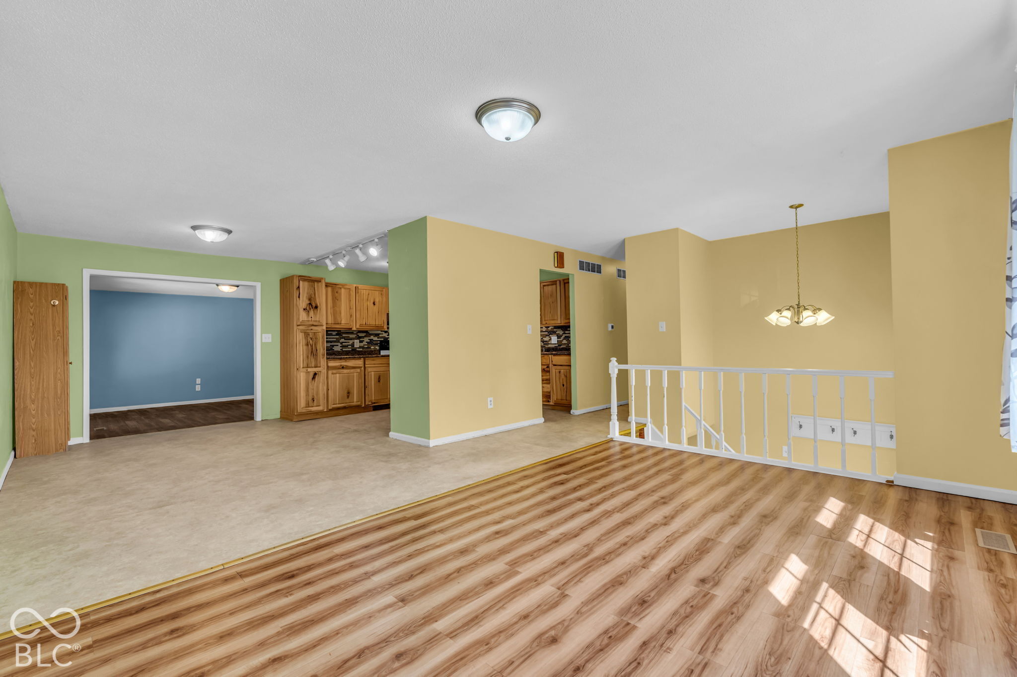 5108 Honey Manor Court, Indianapolis, IN, 46221 photo 4 of 34
