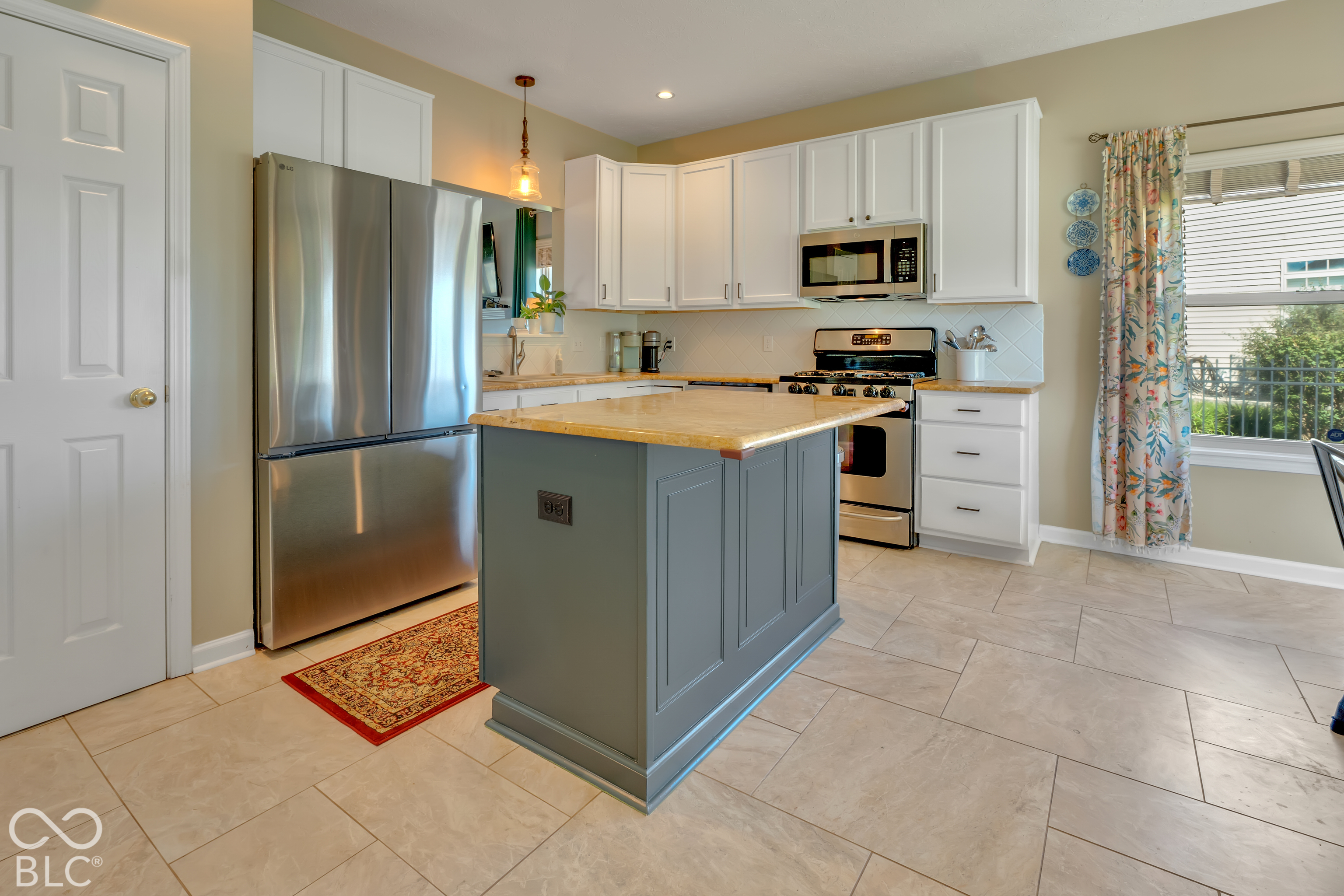 7722 Shasta Drive, Indianapolis, IN, 46217 photo 4 of 96