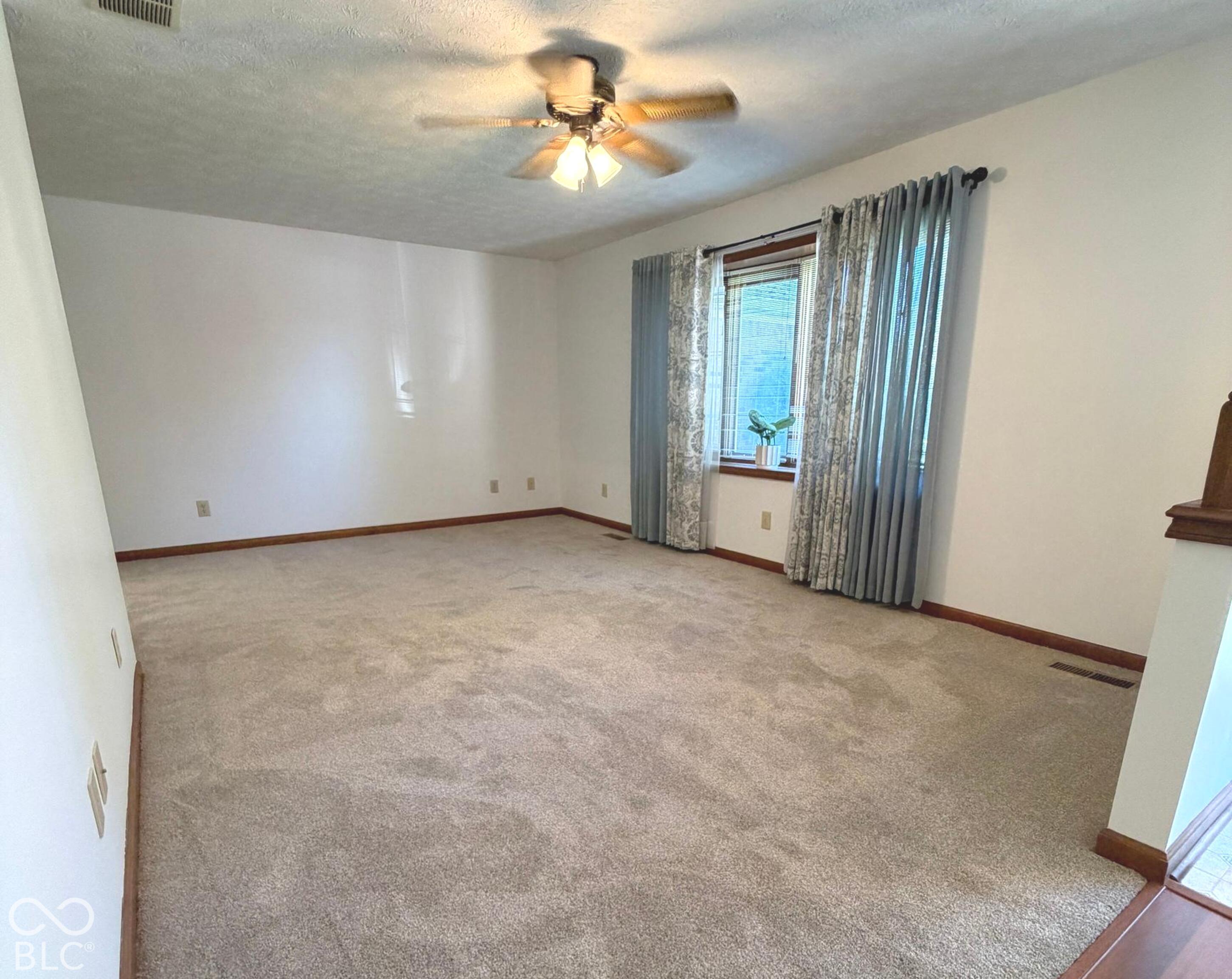 1383 Holiday Lane W, Brownsburg, IN, 46112 photo 4 of 19
