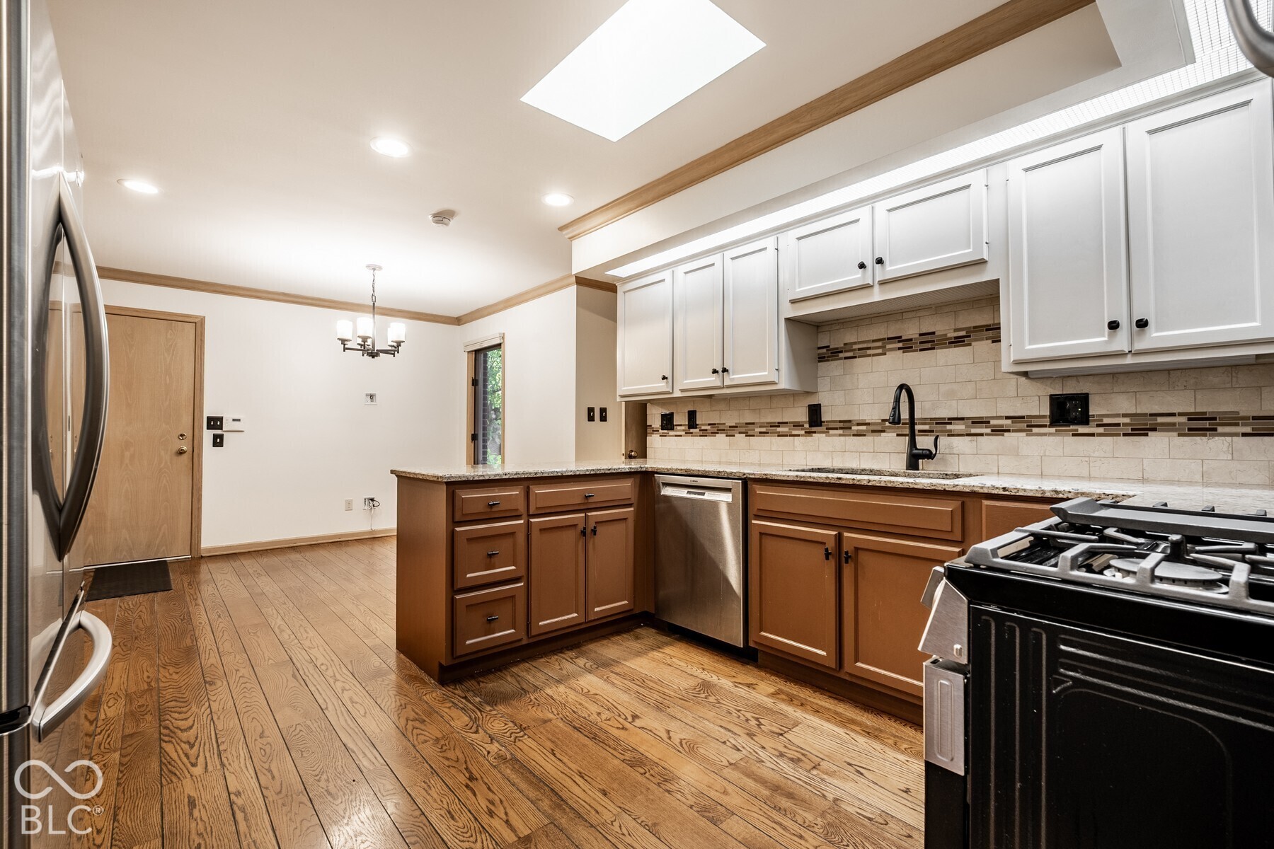 8722 Cricket Tree Lane, Indianapolis, IN, 46260 photo 4 of 33