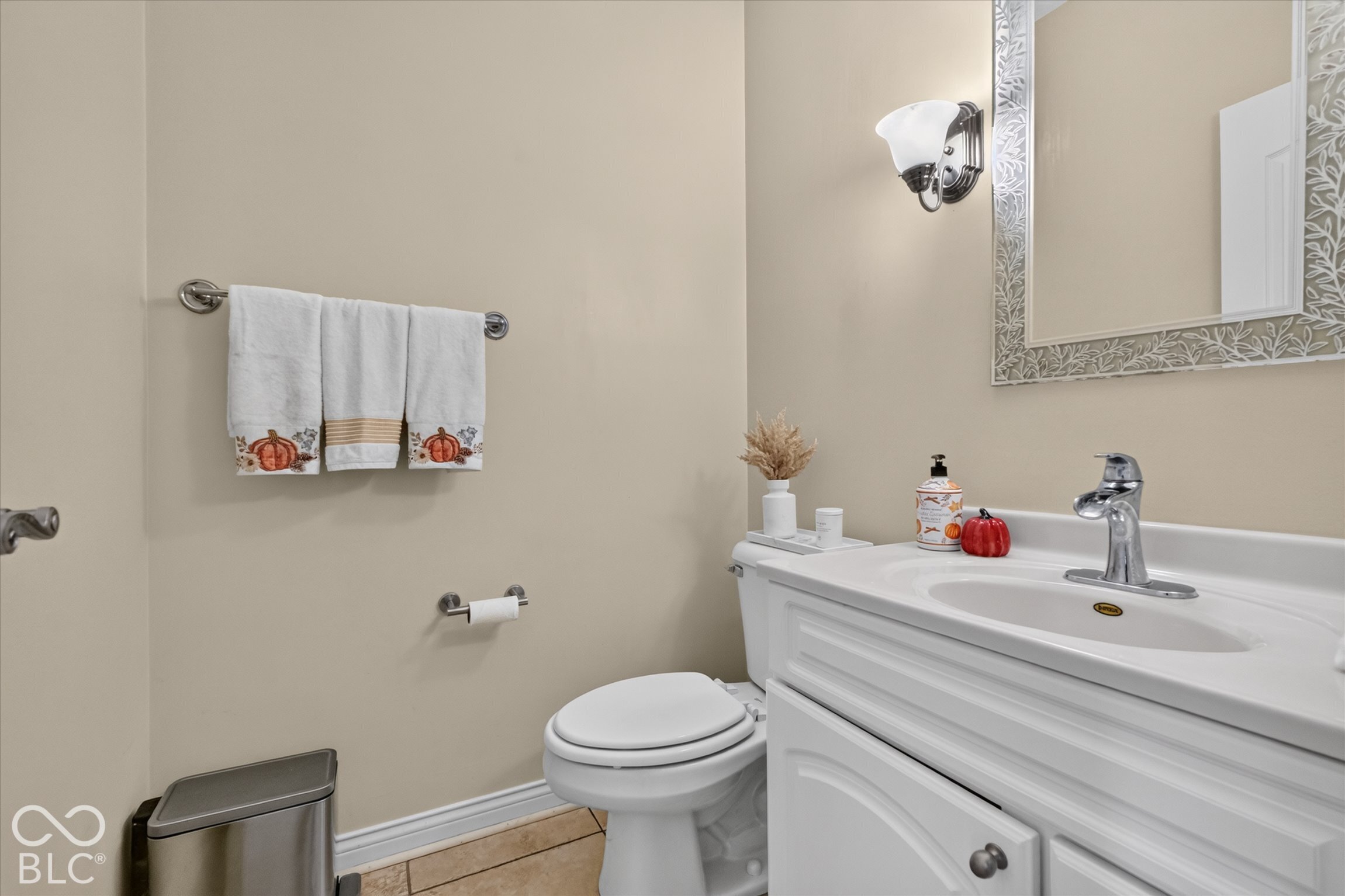 10911 Tallow Wood Lane, Indianapolis, IN, 46236 photo 4 of 43