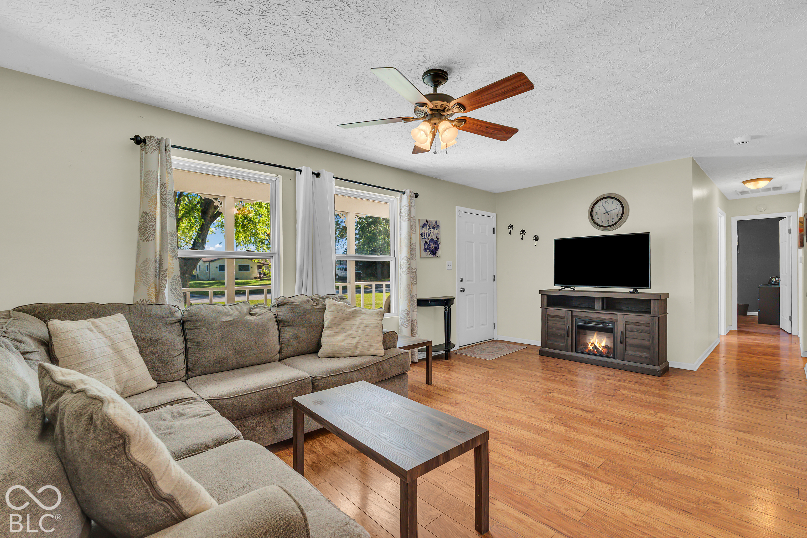 902 Sweetbriar Avenue, Whiteland, IN, 46184 photo 4 of 17