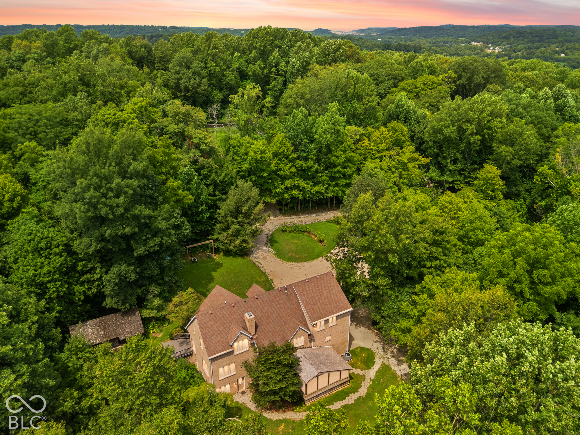 925 W Oakwood Lane, Paoli, IN, 47454 photo 4 of 103
