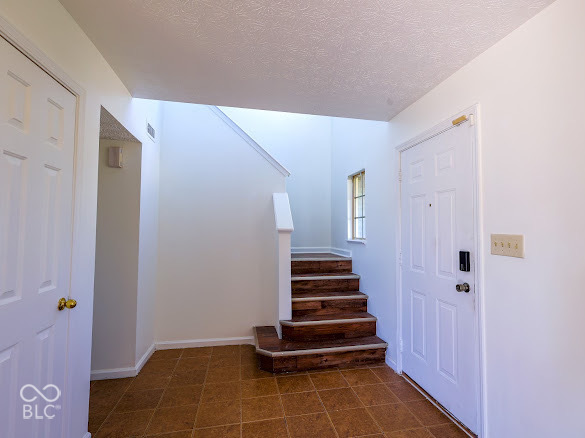 5140 Grand Tetons Drive, Indianapolis, IN, 46237 photo 4 of 17