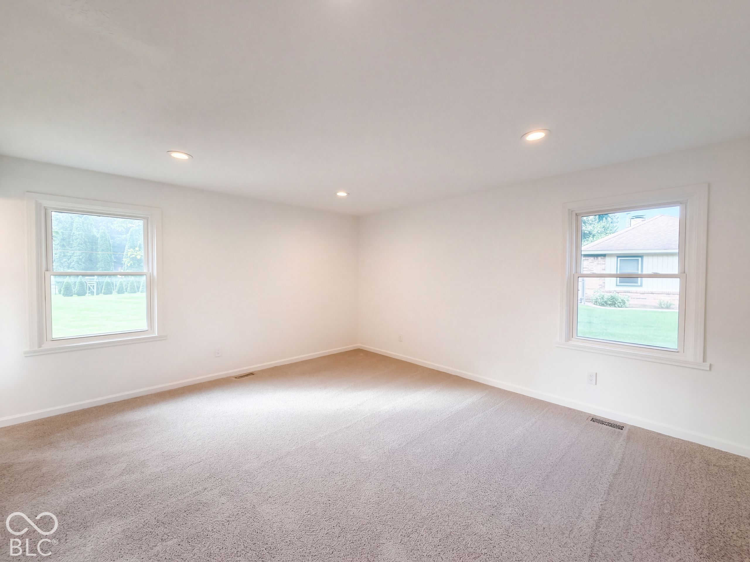 3339 W Sunset Drive N, Greenfield, IN, 46140 photo 4 of 16
