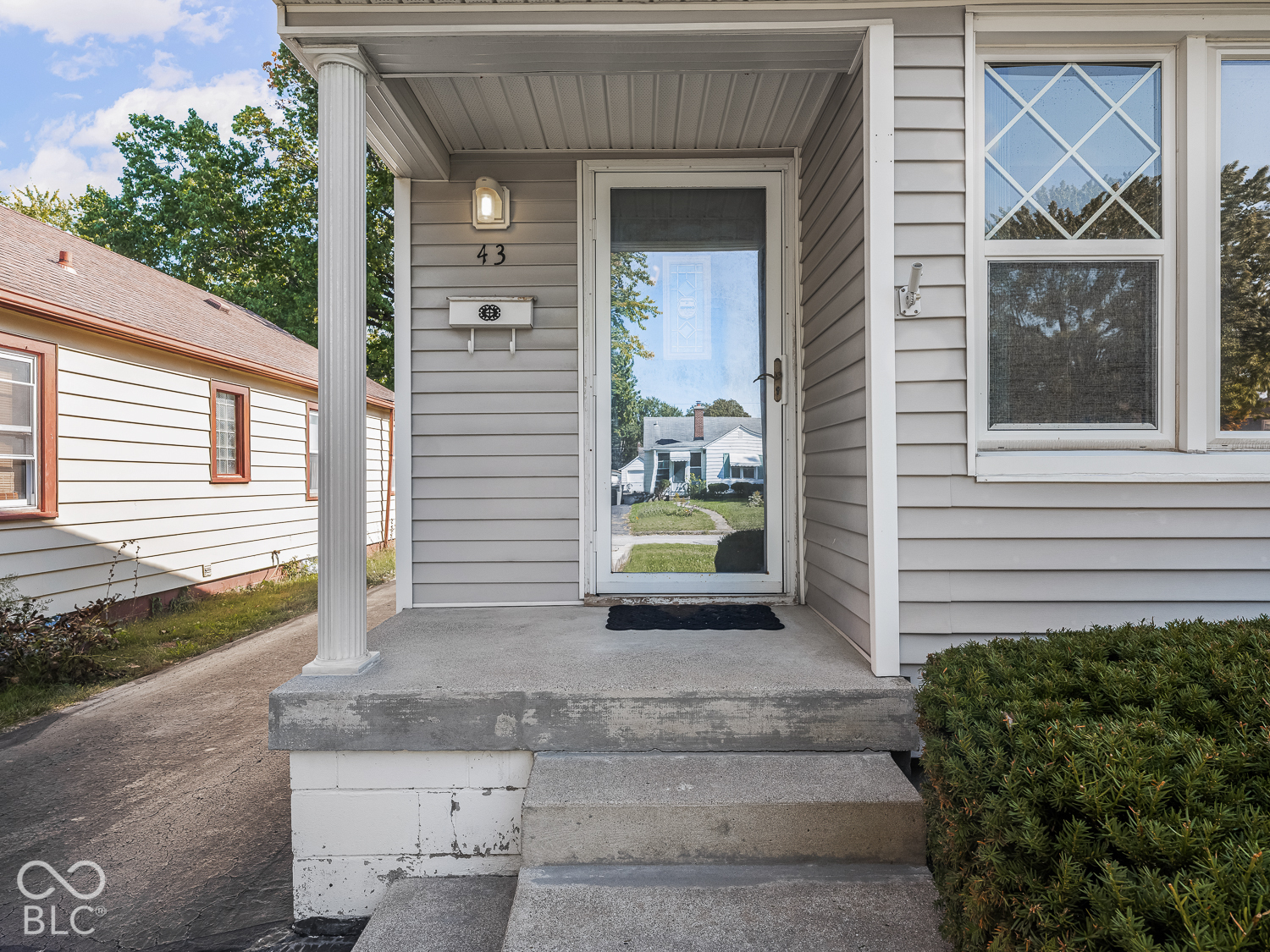 43 N Elizabeth Street, Indianapolis, IN, 46219 photo 4 of 40