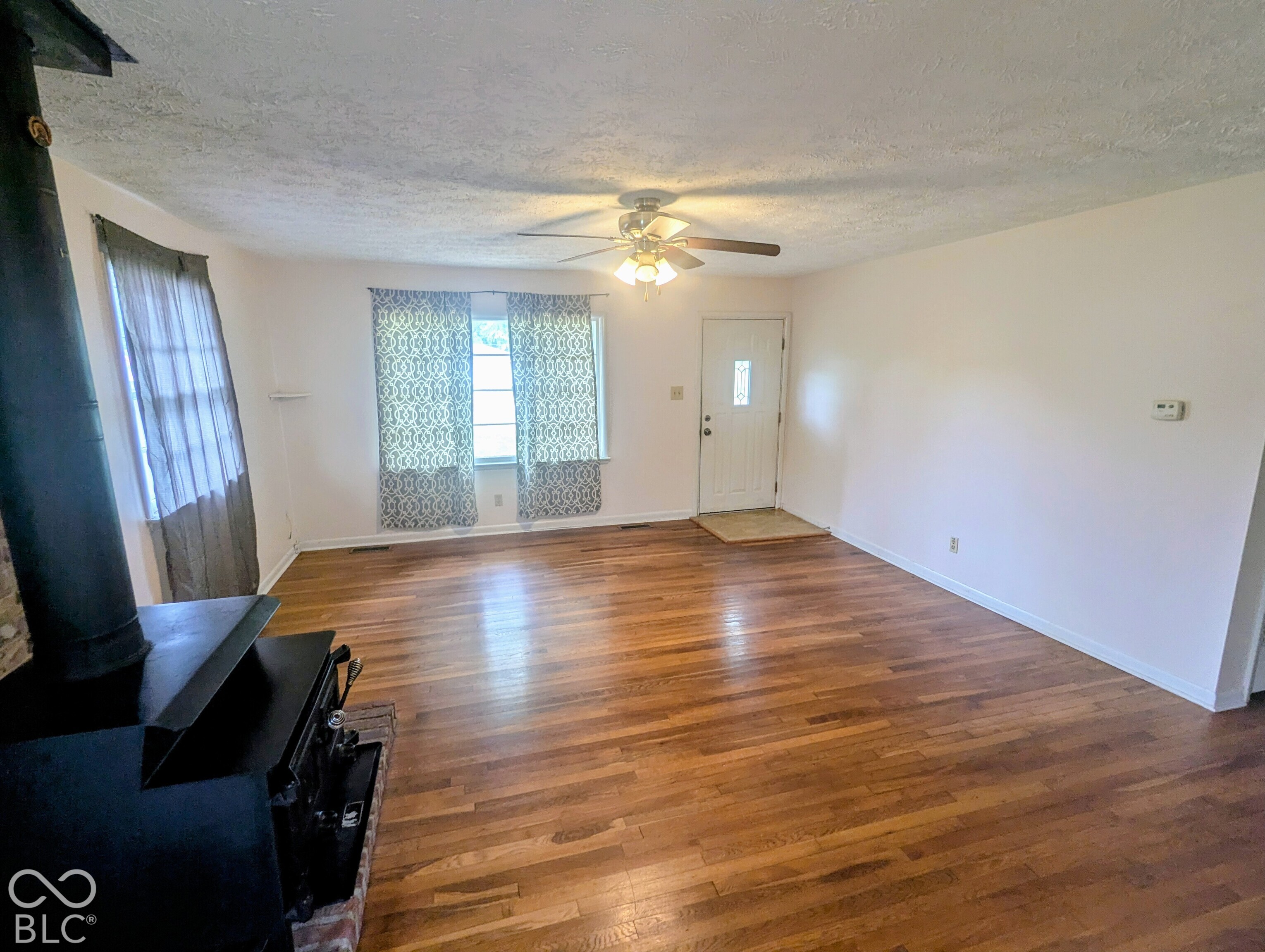 364 Robbins Drive, Greenwood, IN, 46142 photo 4 of 25