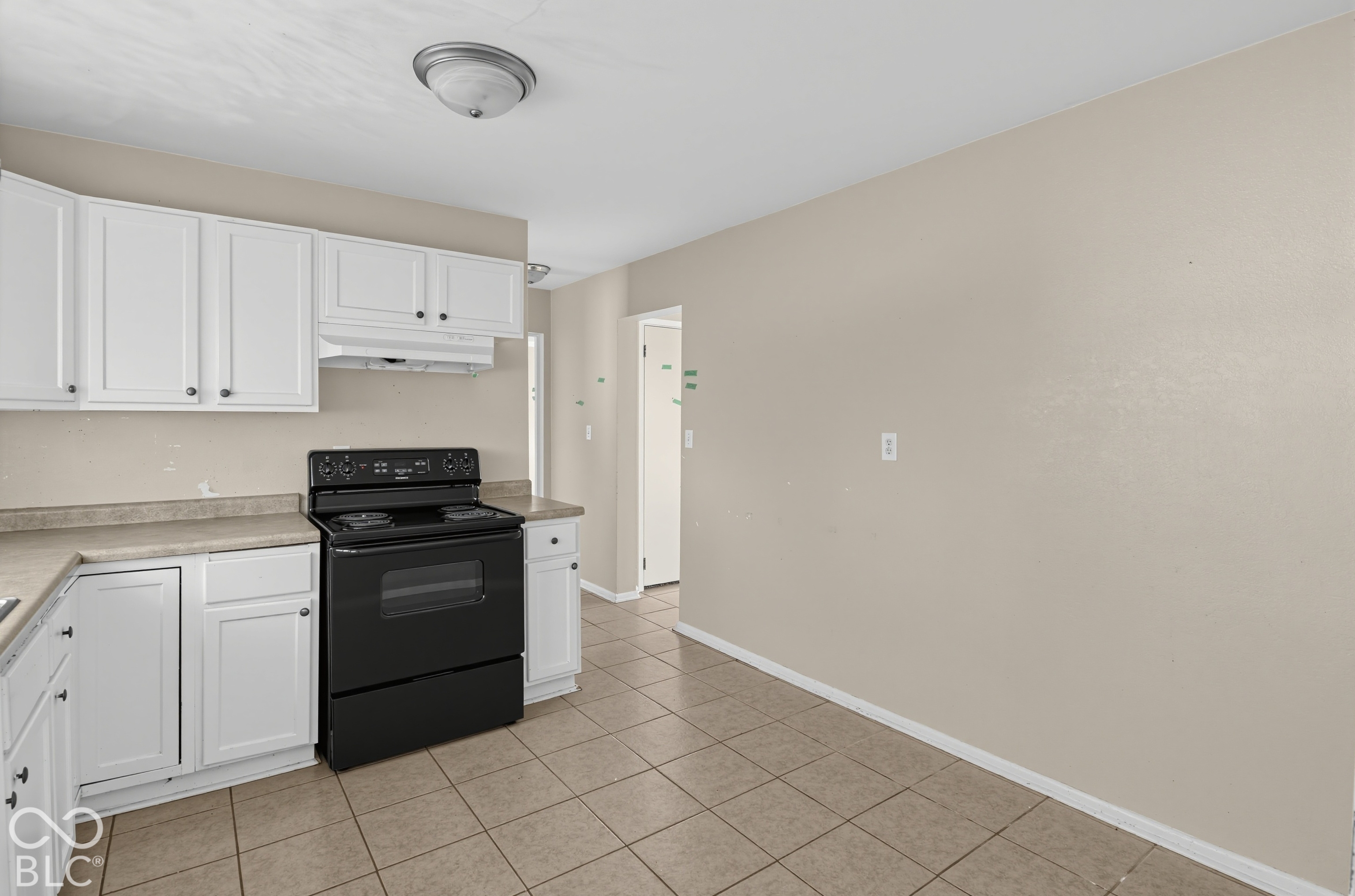 3733 Ireland Drive, Indianapolis, IN, 46235 photo 4 of 17