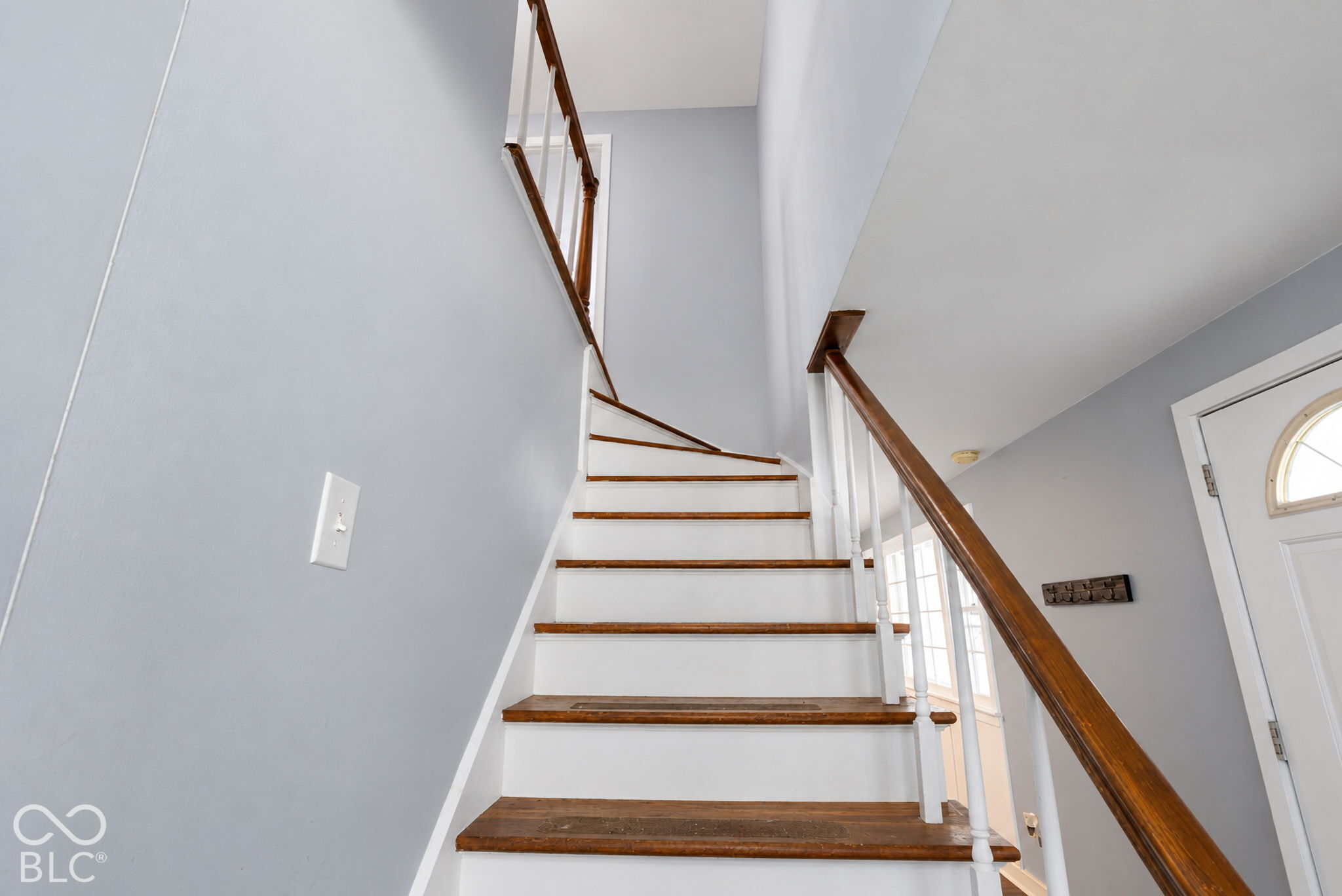 1629 W 74th Place, Indianapolis, IN, 46260 photo 4 of 51