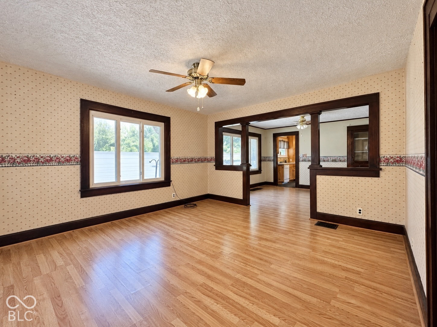 559 S Sycamore Street, Martinsville, IN, 46151 photo 4 of 51
