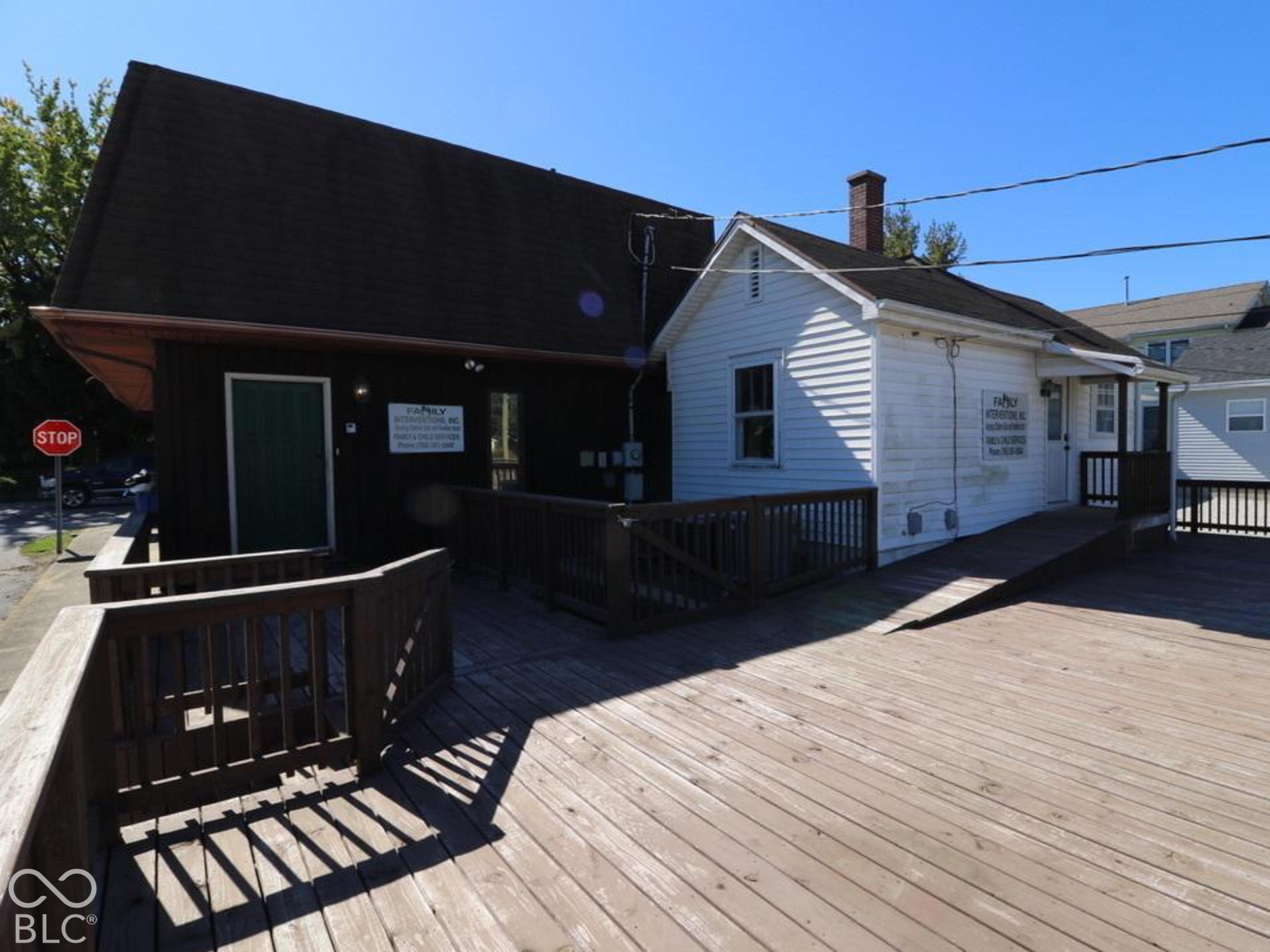 812 E Market Street, Crawfordsville, IN, 47933 photo 4 of 44