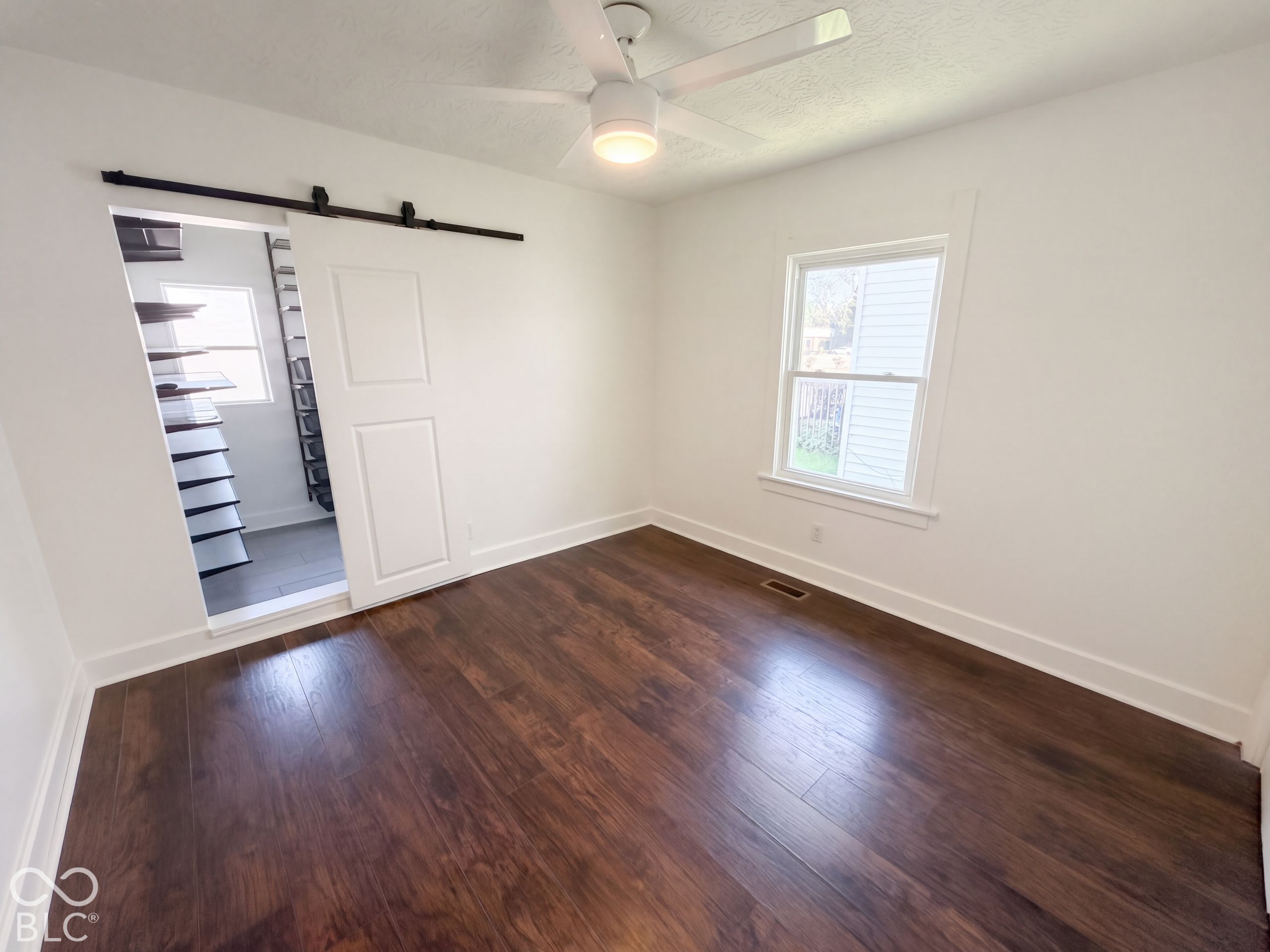 3907 E 16th Street, Indianapolis, IN, 46201 photo 4 of 23