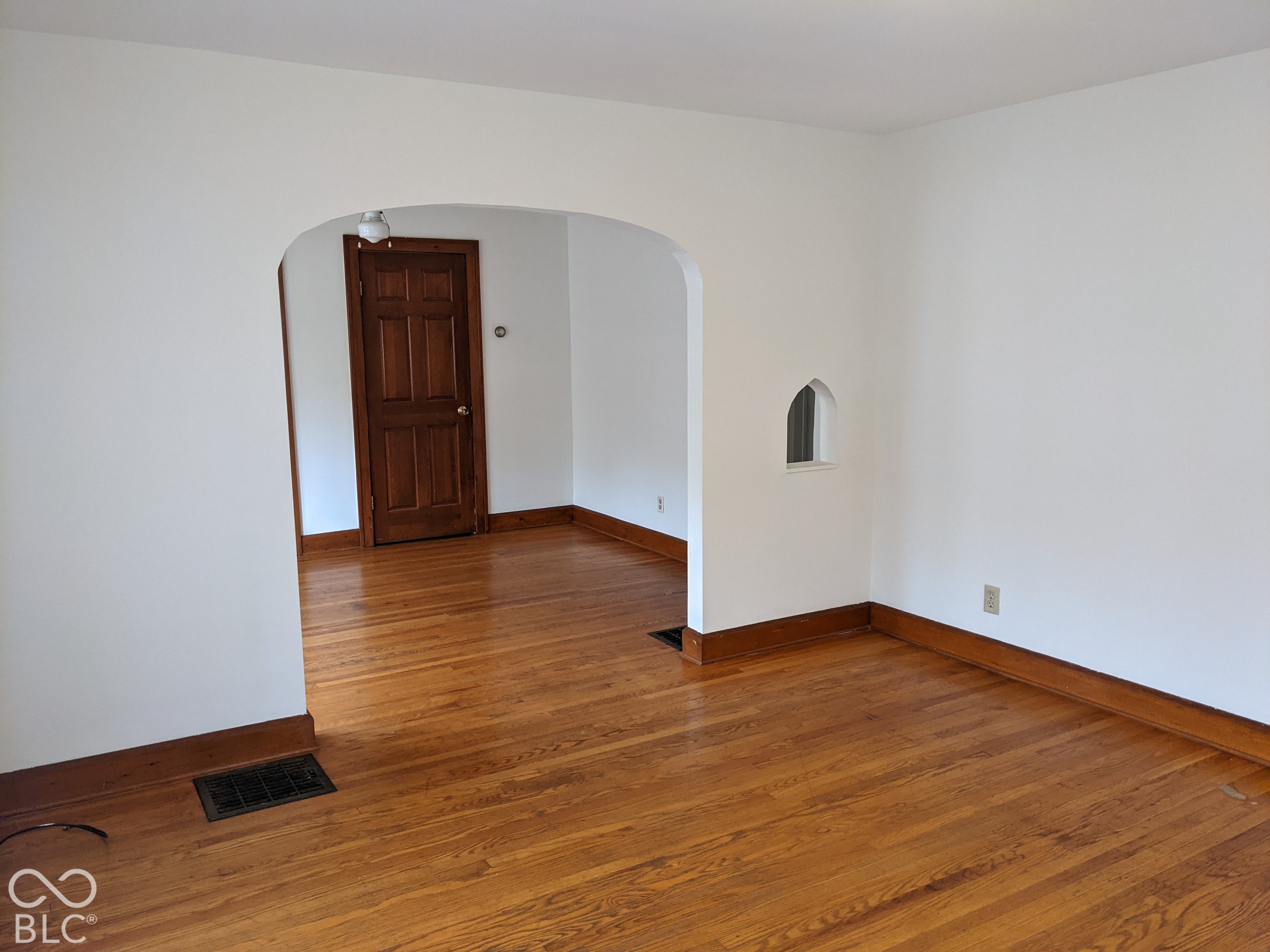 5282 Guilford Avenue, Indianapolis, IN, 46220 photo 4 of 13