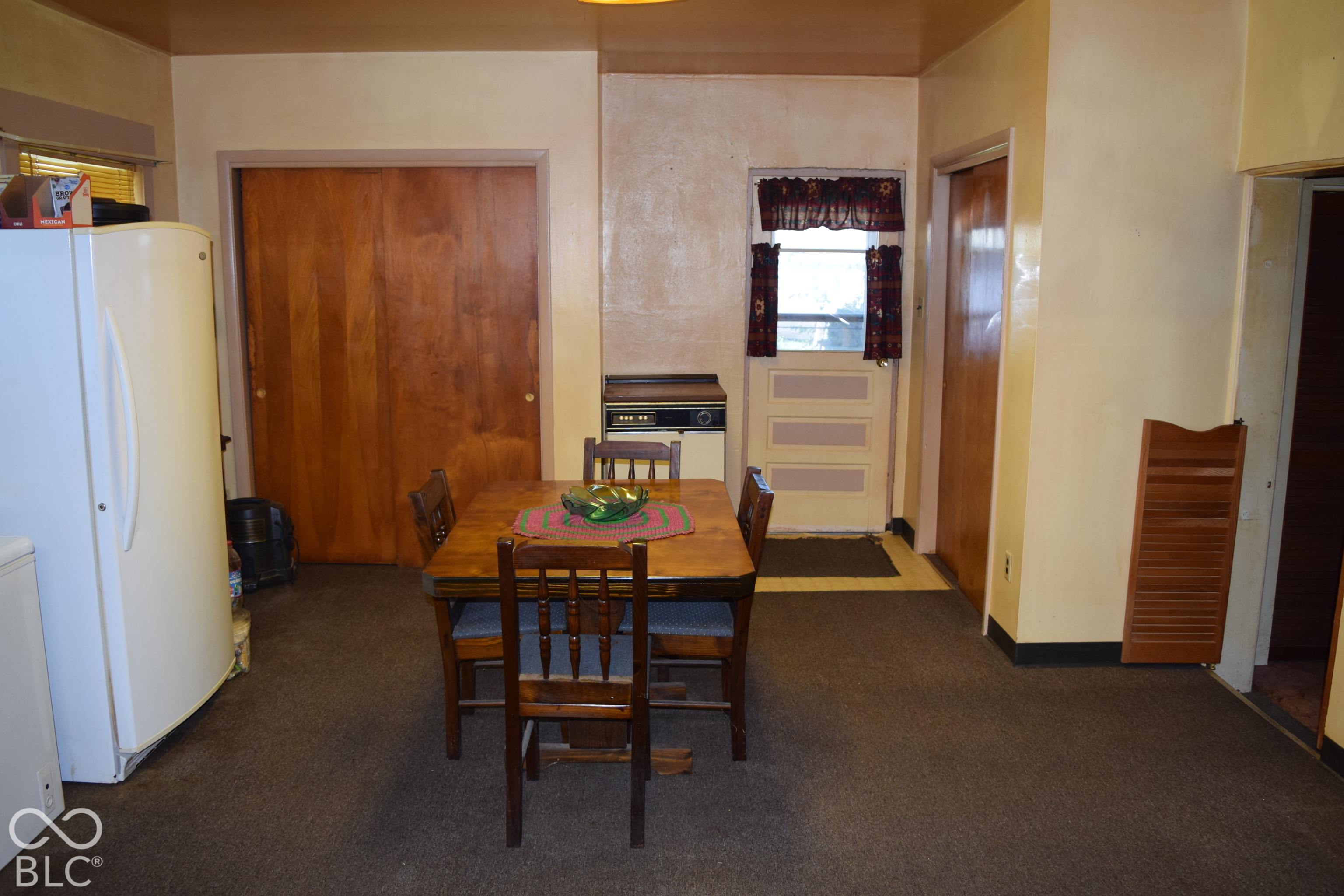 1883 Shady Lane, Columbus, IN, 47201 photo 4 of 16