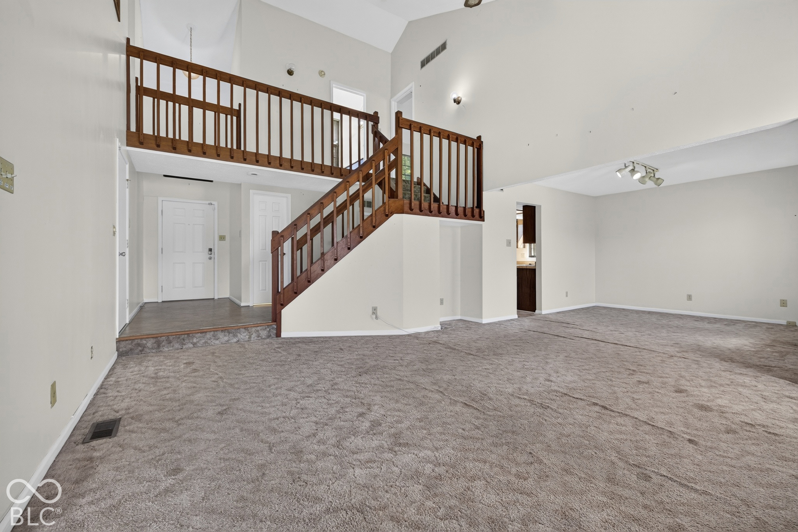 4220 Eagle Bay Circle, Indianapolis, IN, 46254 photo 4 of 40