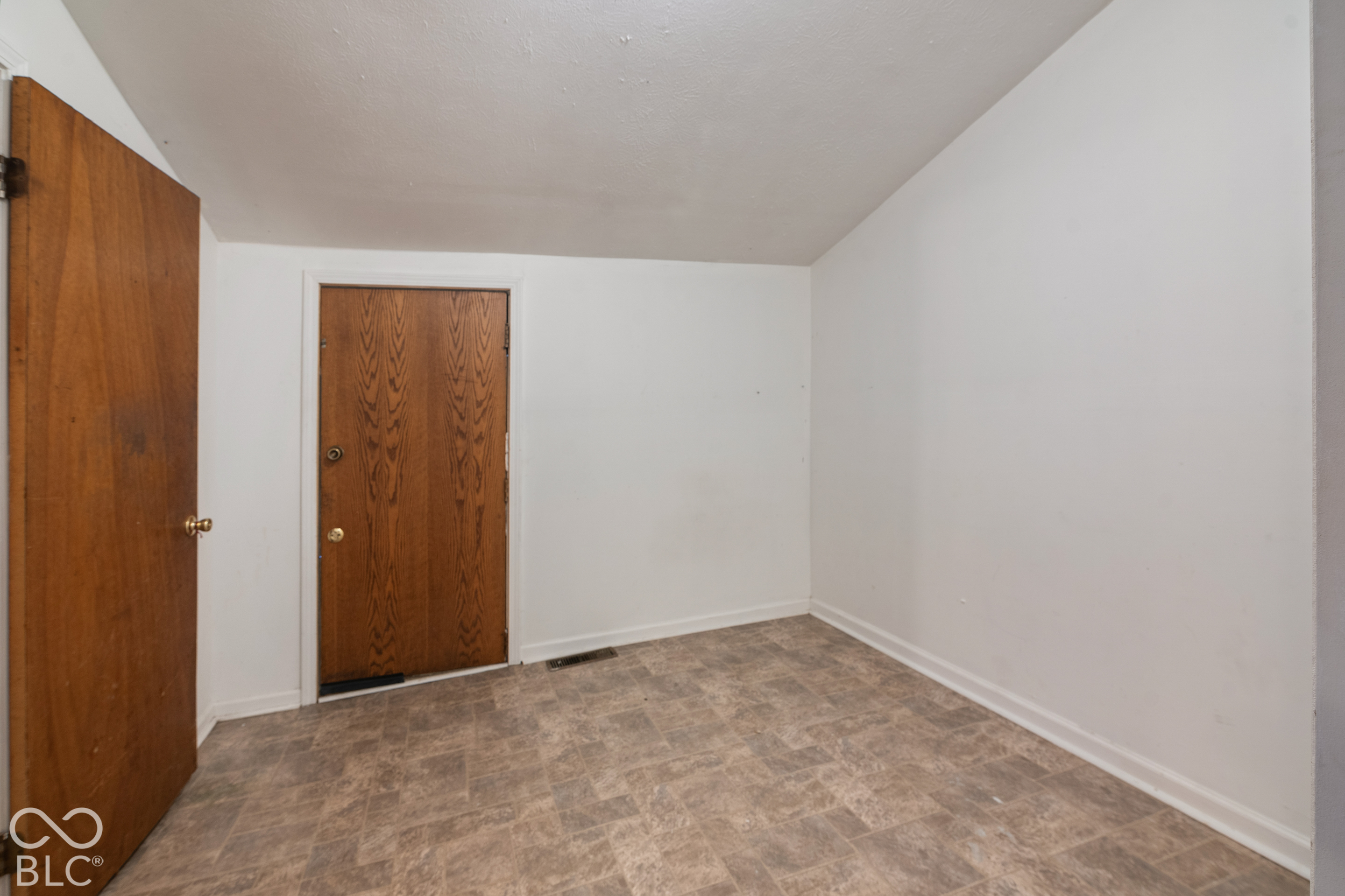 1520 English Avenue, Indianapolis, IN, 46201 photo 4 of 18