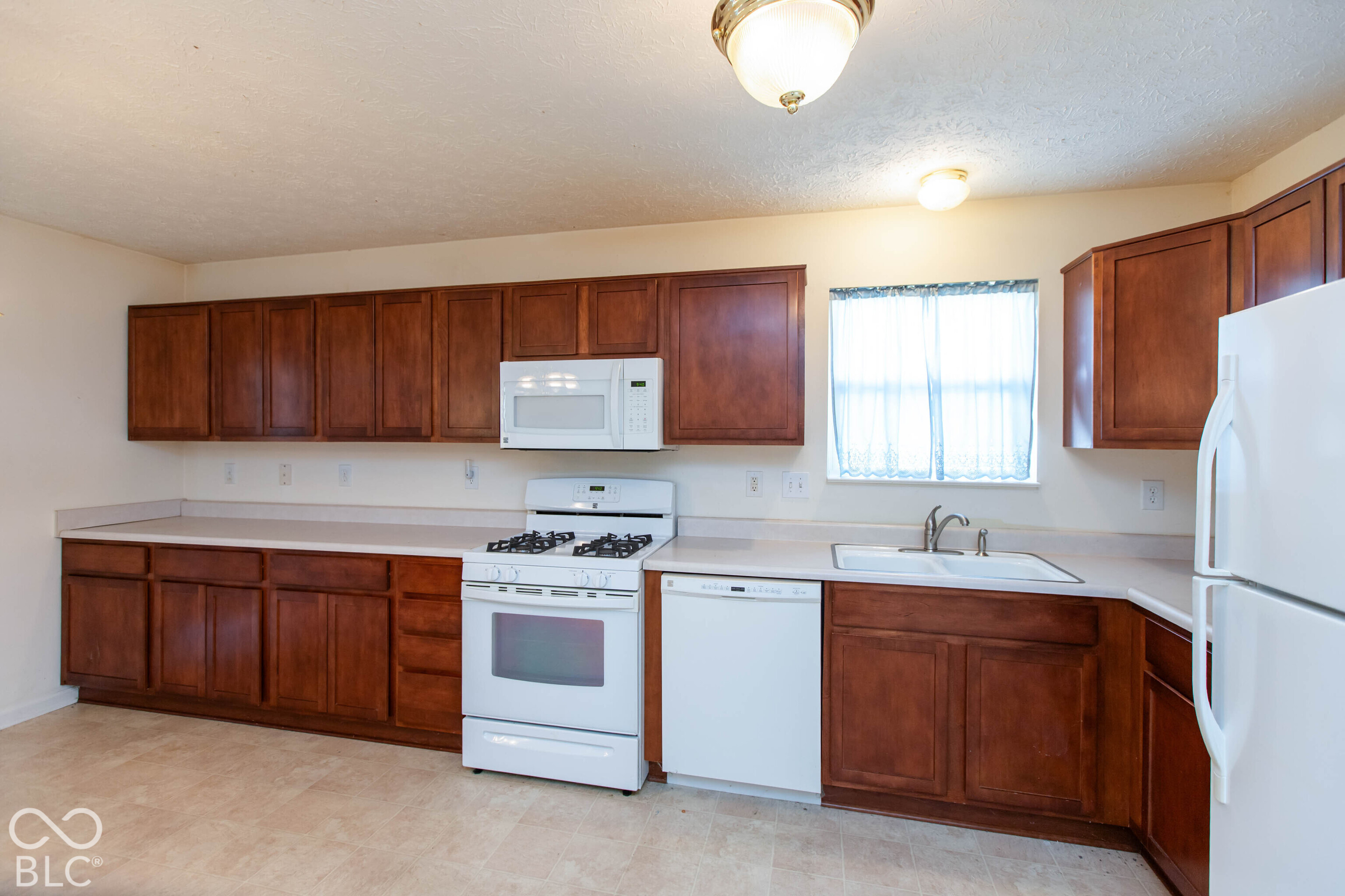 8113 Sydney Lane, Avon, IN, 46123 photo 4 of 18