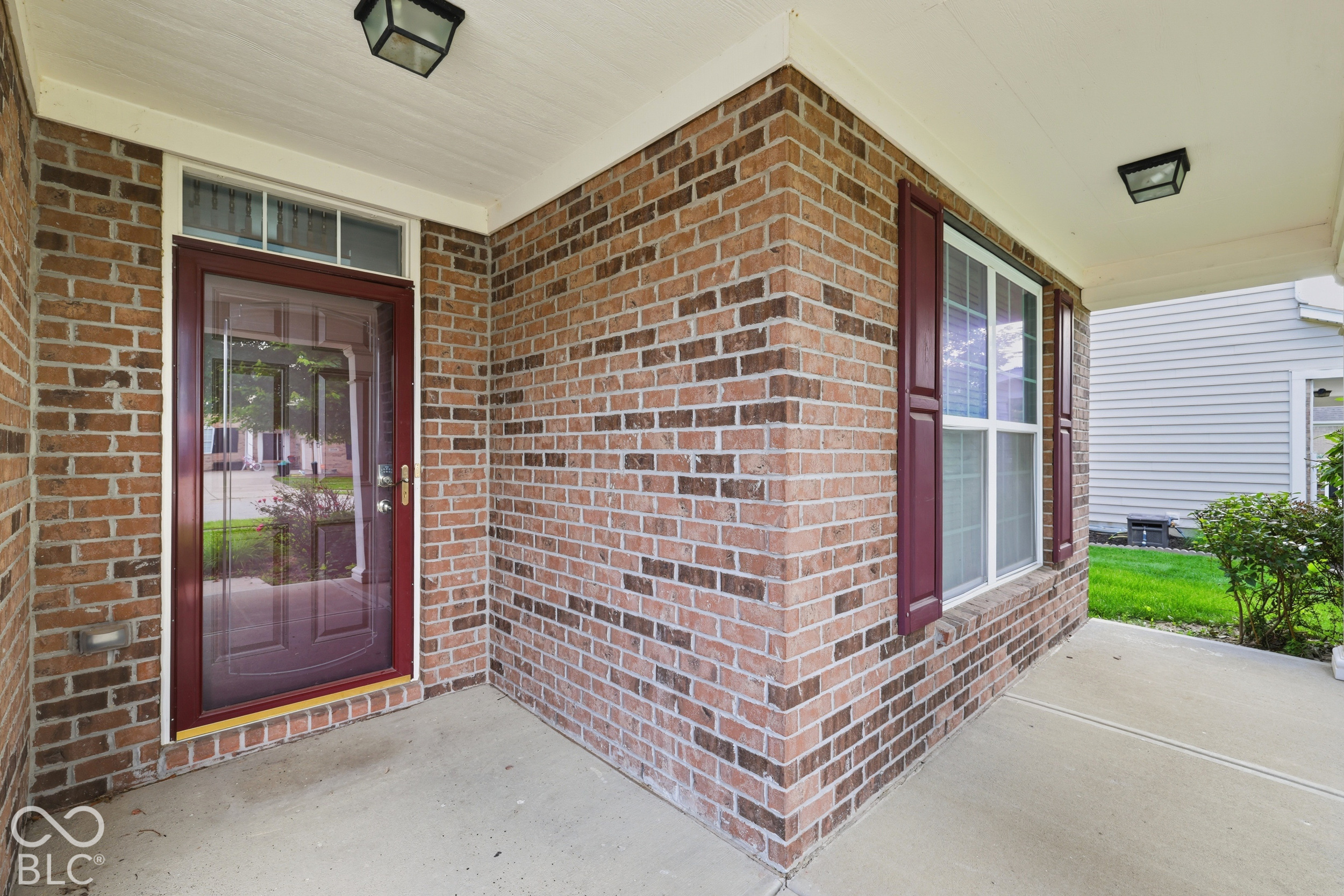8110 Eskerban Drive, Avon, IN, 46123 photo 4 of 39