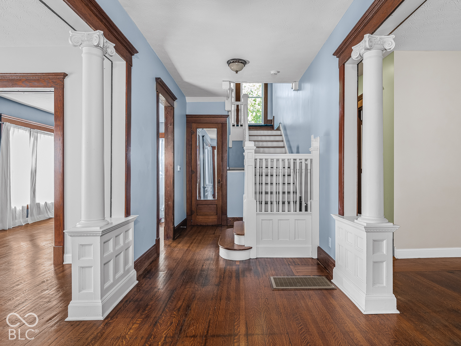 2610 N College Avenue, Indianapolis, IN, 46205 photo 4 of 60