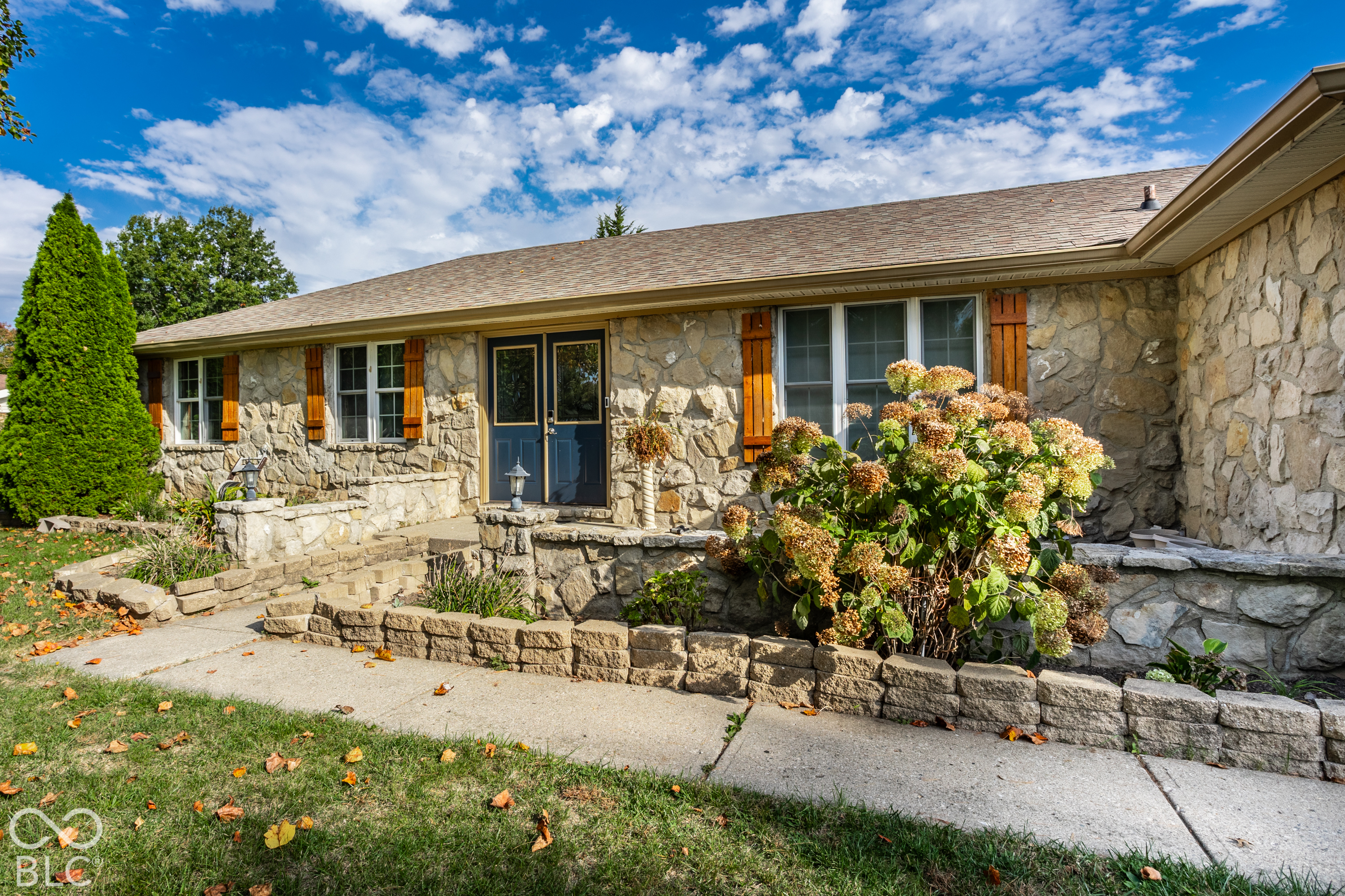 1401 Westwind Drive, Avon, IN, 46123 photo 4 of 35