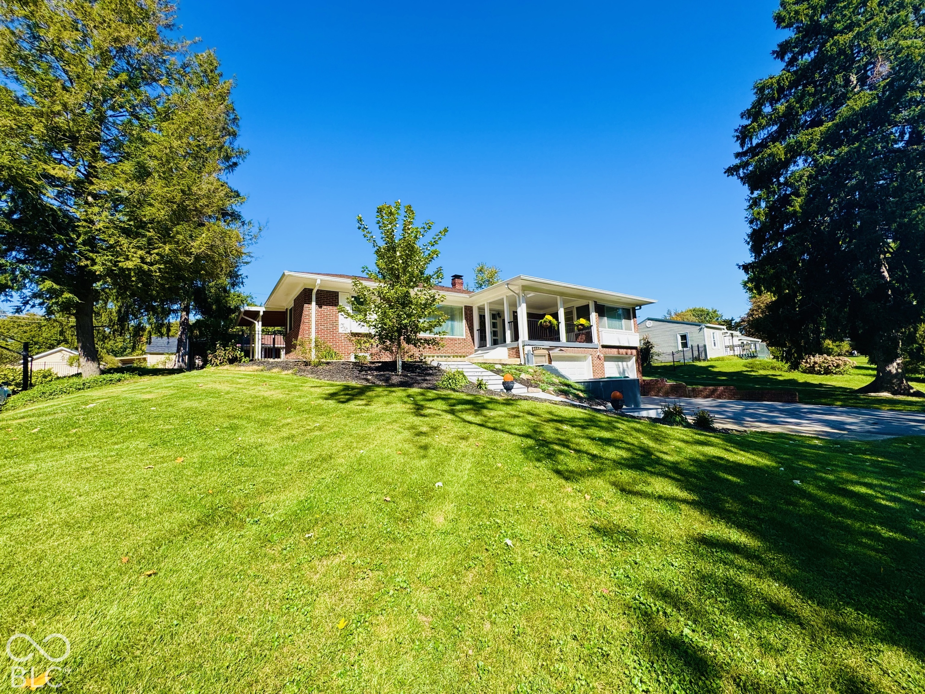 450 S Valley Lane, Greenwood, IN, 46142 photo 4 of 67