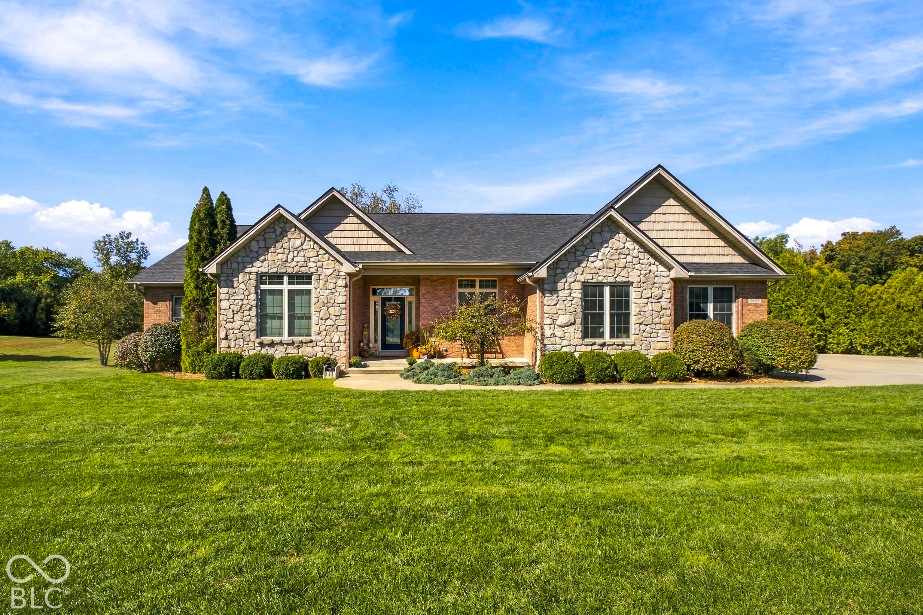 2532 Woodland Farms Drive, Columbus, IN, 47201 photo 4 of 78