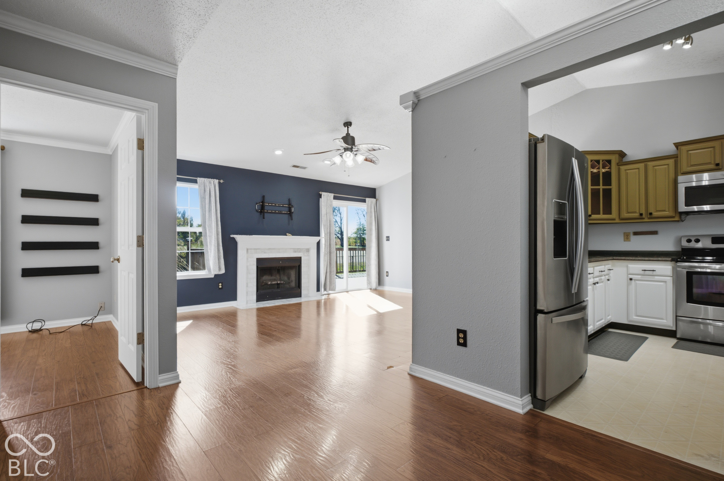 2211 W Autumn Lane, Columbus, IN, 47201 photo 4 of 25