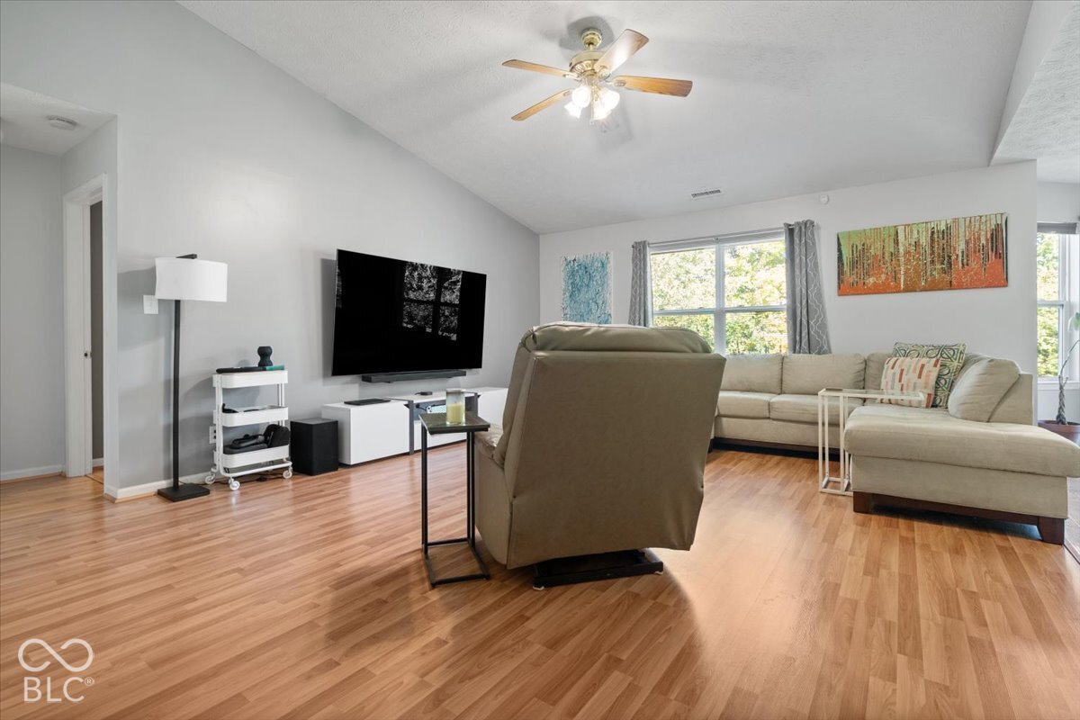 6612 Greenspire Place, Indianapolis, IN, 46221 photo 4 of 29