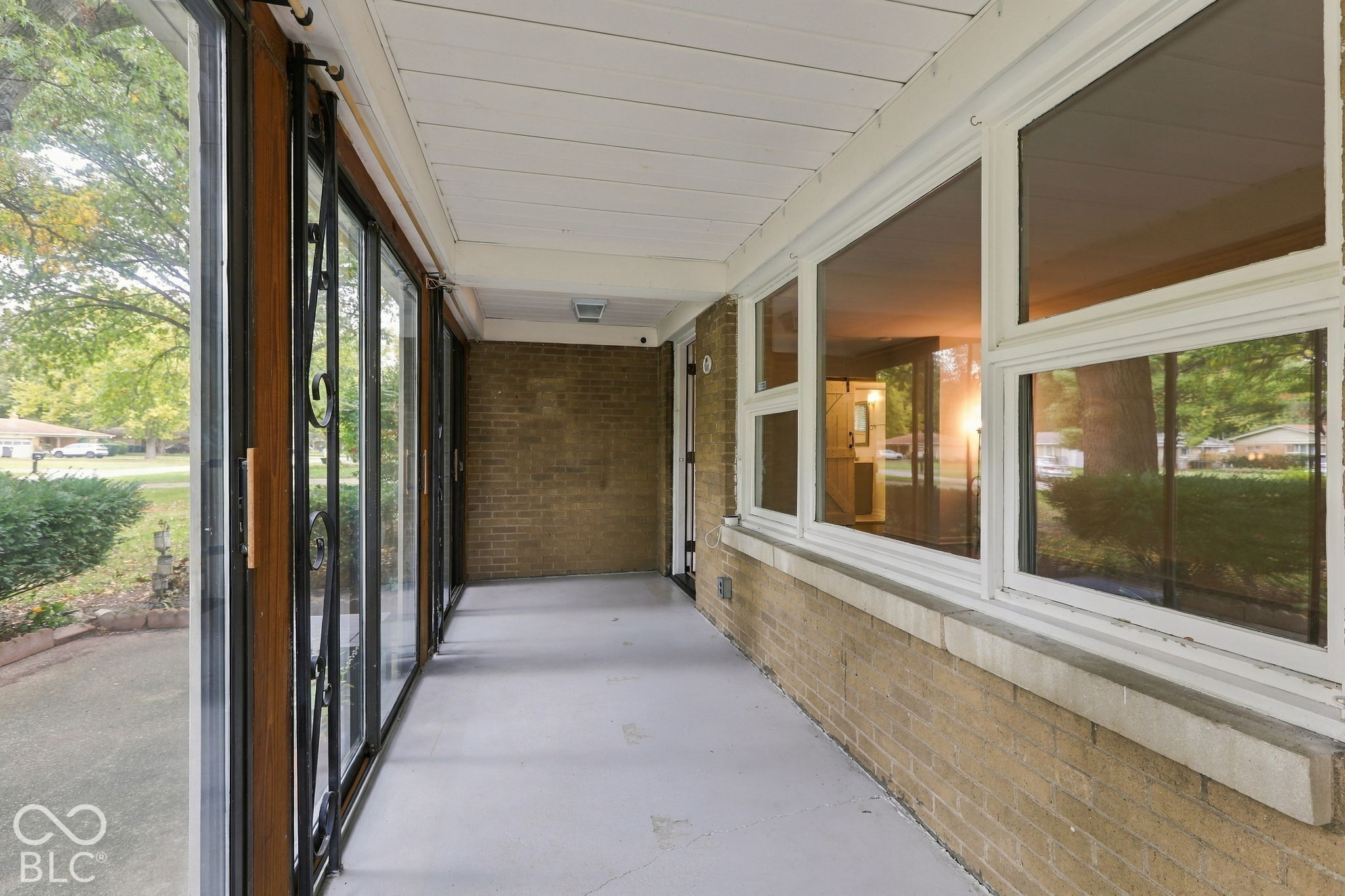 6035 Woodside Drive, Indianapolis, IN, 46228 photo 4 of 27