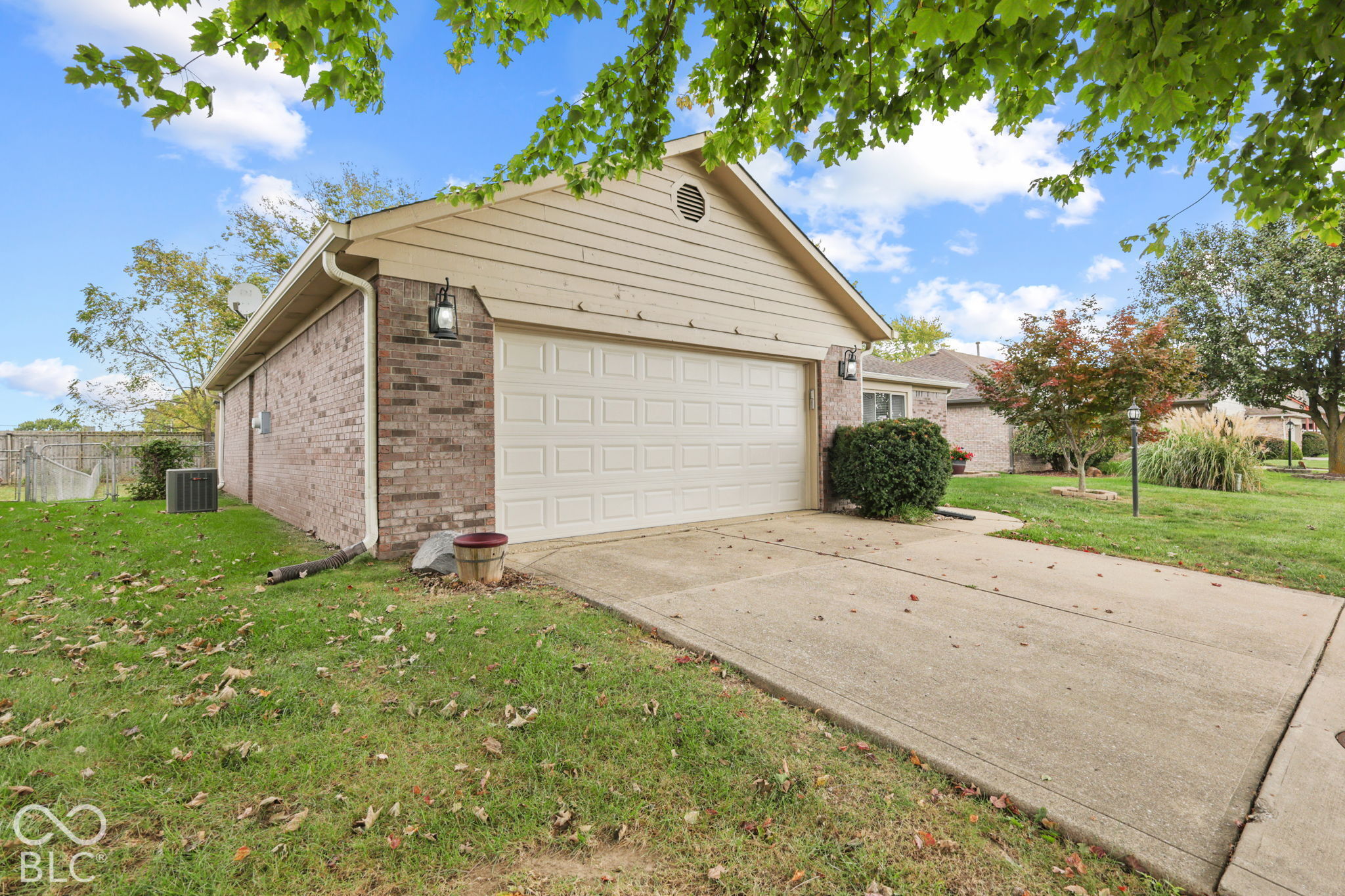 6914 Kirkwood Club Drive, Indianapolis, IN, 46241 photo 4 of 37