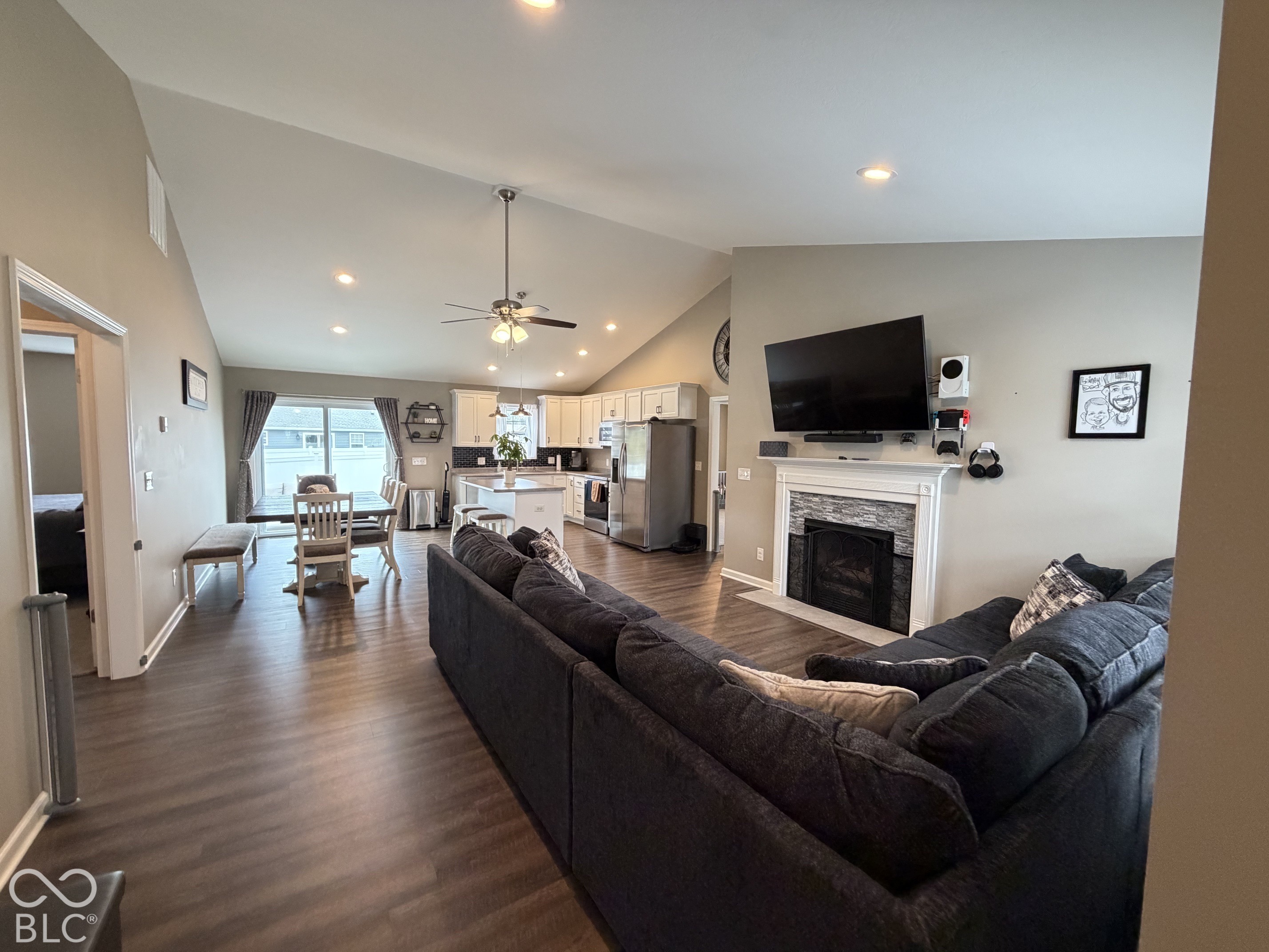 332 Crestwood Avenue, Crawfordsville, IN, 47933 photo 4 of 36