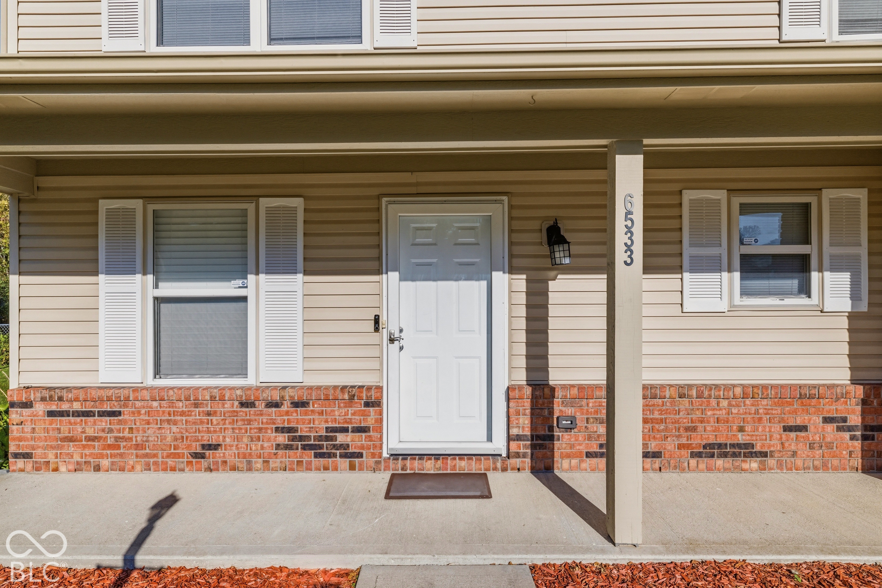 6533 Crandall Circle, Indianapolis, IN, 46260 photo 4 of 37