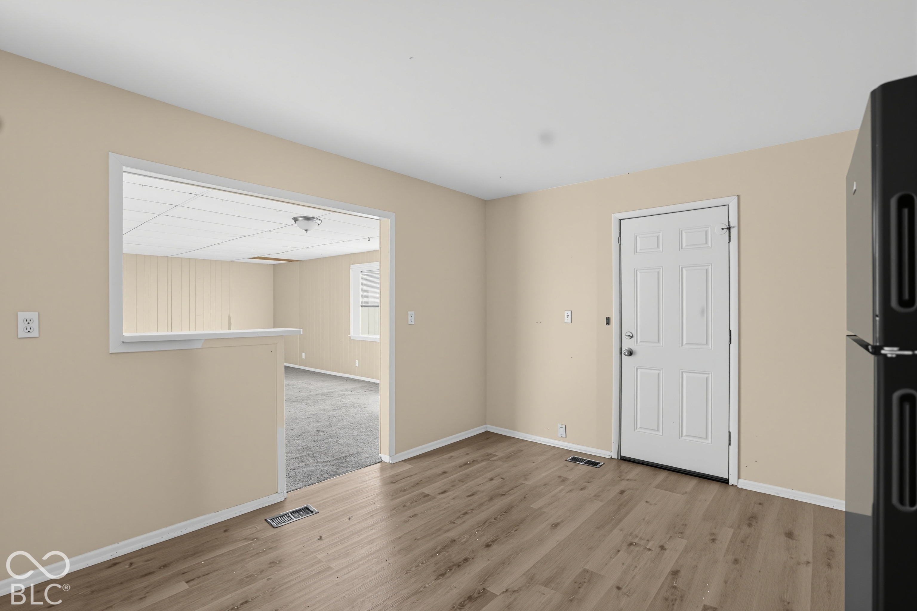 9601 E 39th Place, Indianapolis, IN, 46235 photo 4 of 27