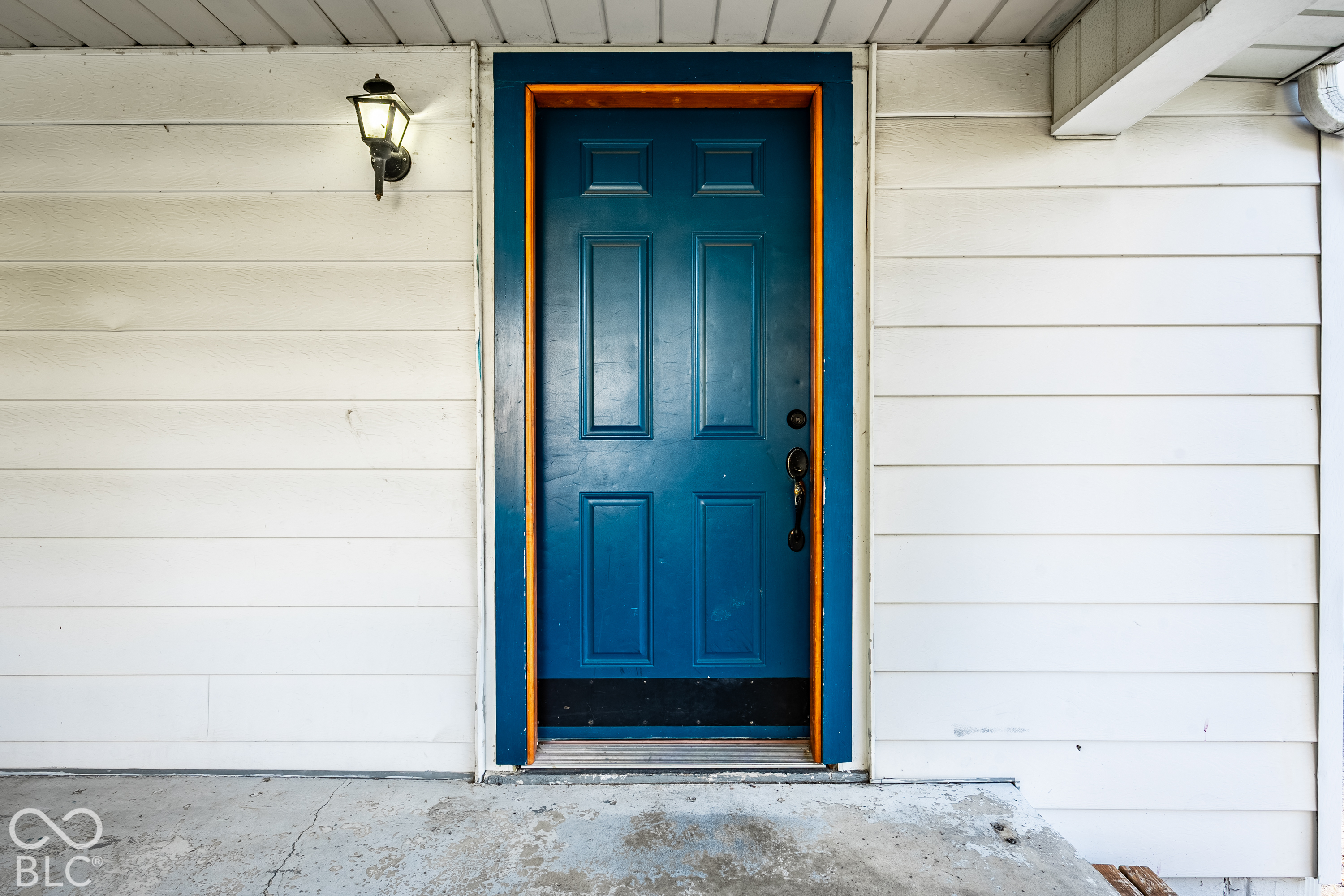1207 N Riley, Indianapolis, IN, 46201 photo 4 of 31