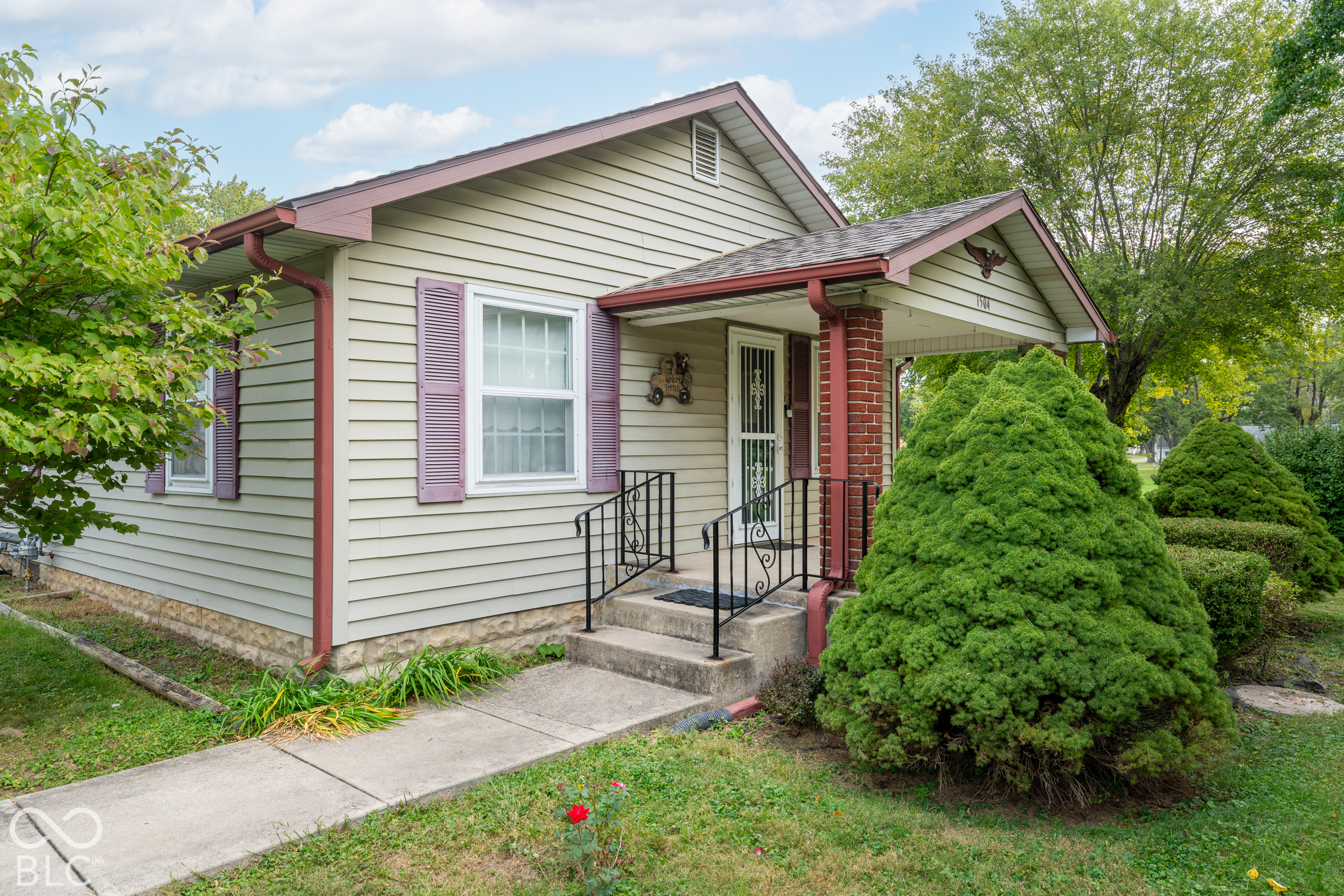 1504 E 22nd Street, Muncie, IN, 47302 photo 4 of 29