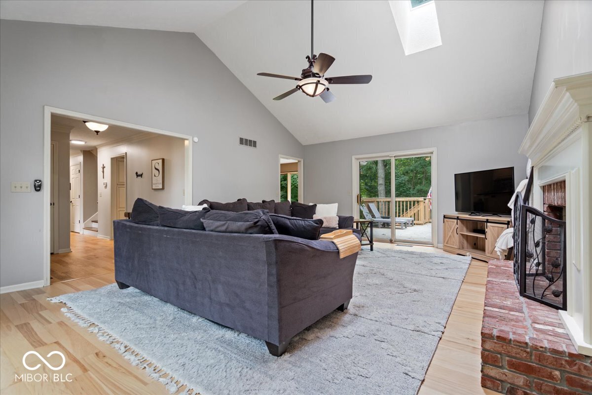 9127 Pinecreek Court, Indianapolis, IN, 46256 photo 4 of 61