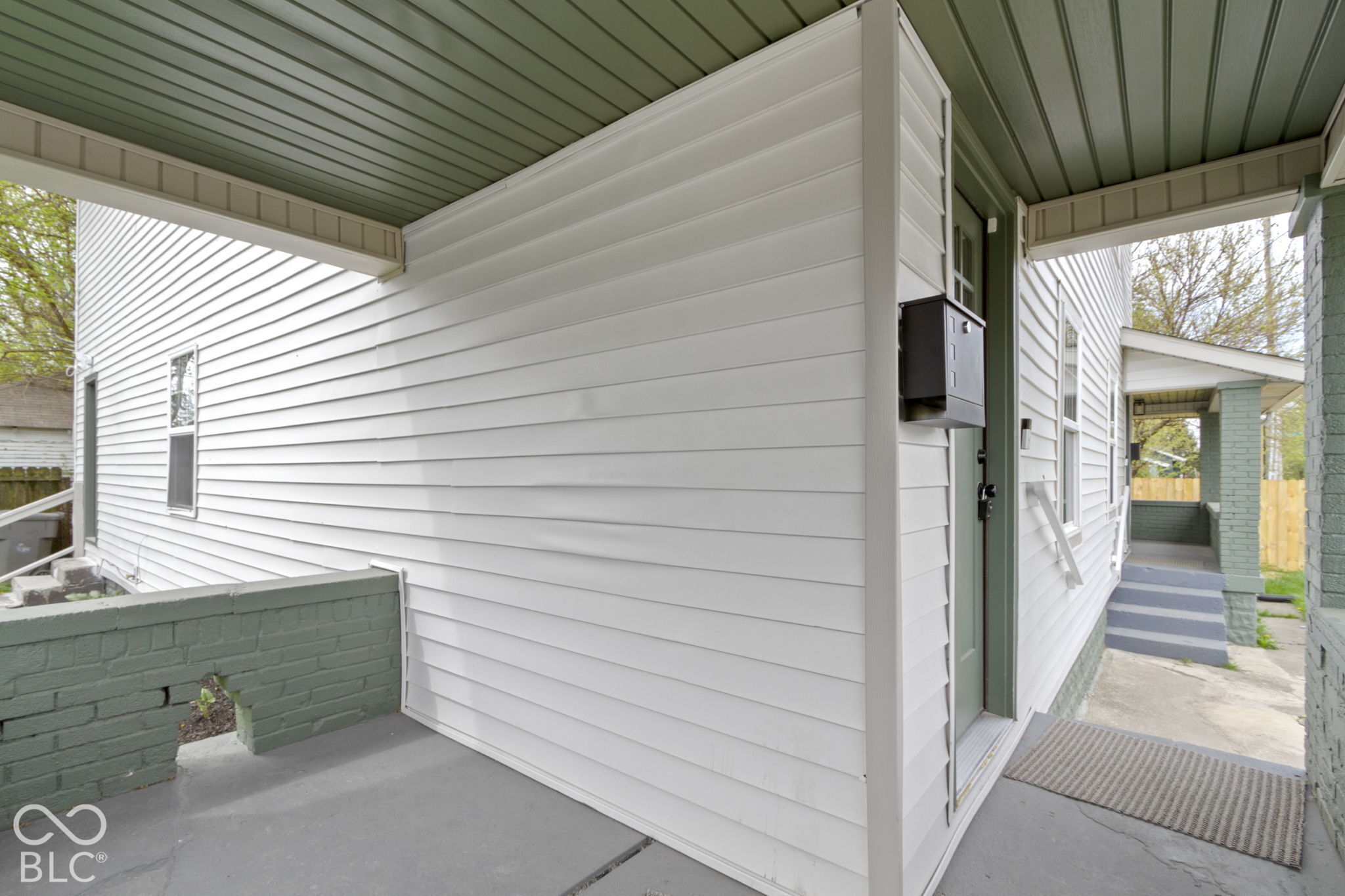 2617 E Saint Clair Street, Indianapolis, IN, 46201 photo 4 of 35